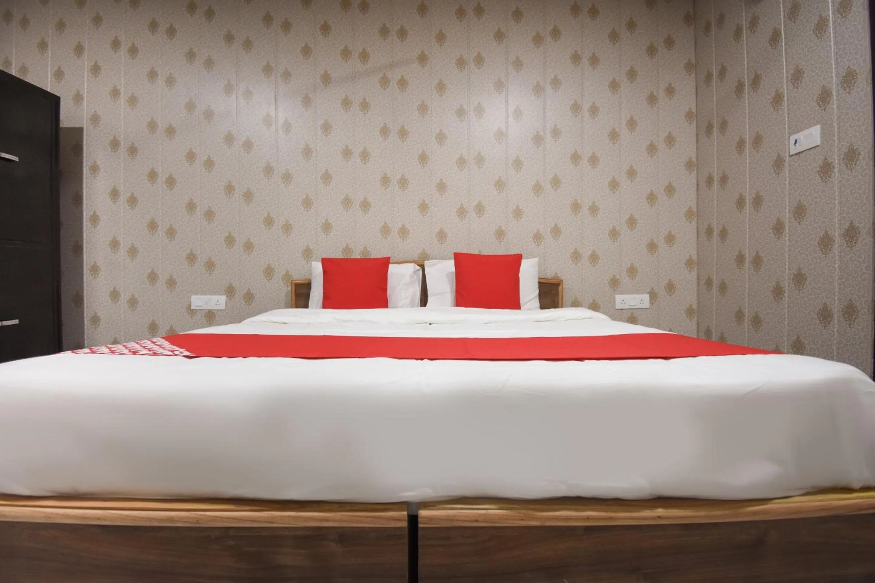 Bedroom, Bed in Hotel O New Delhi