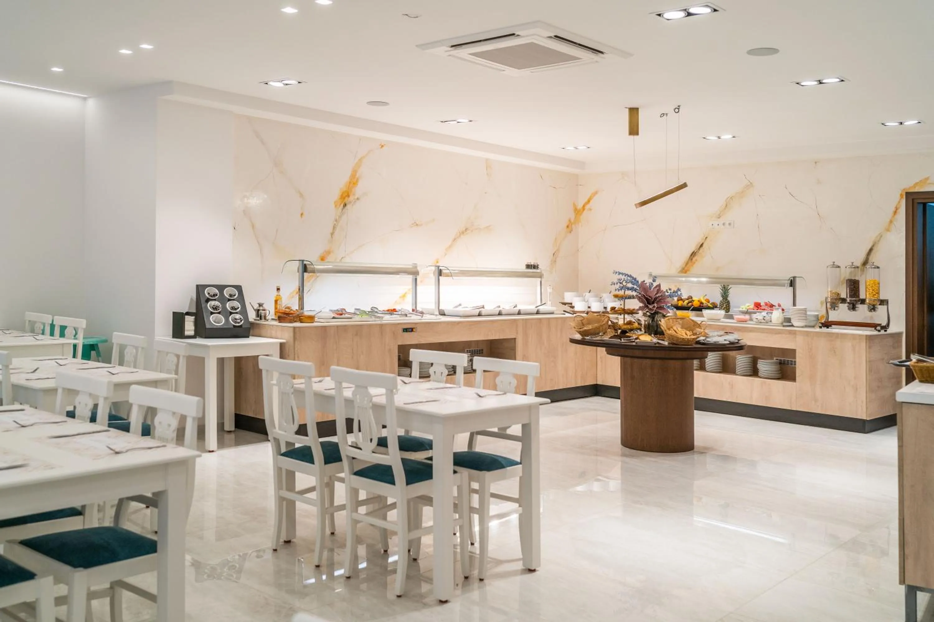 Breakfast in Summer Dream