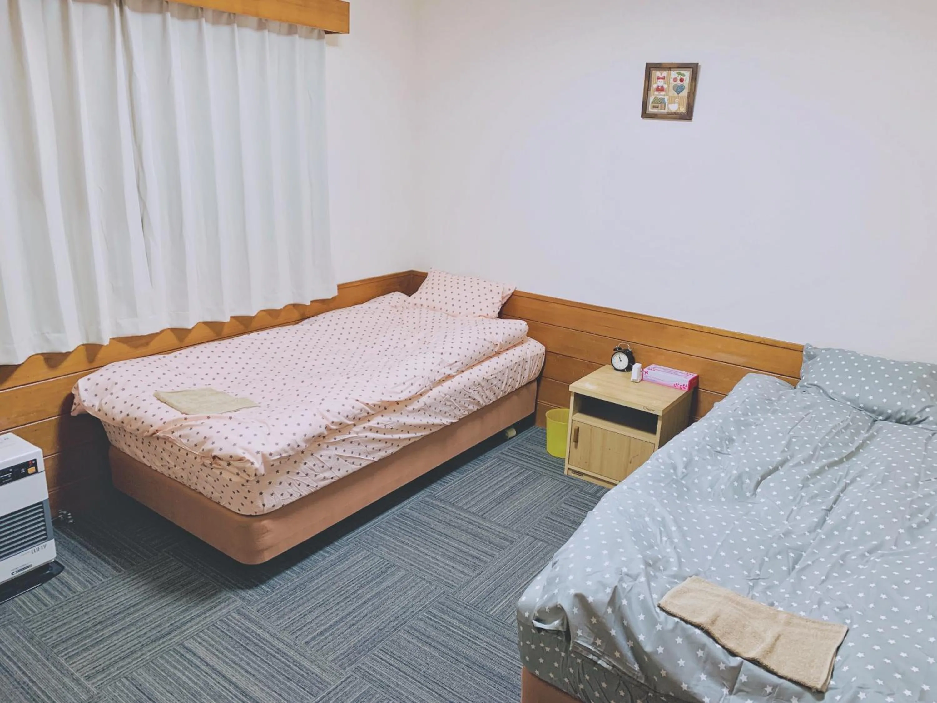 Bedroom, Bed in Snow Elephant