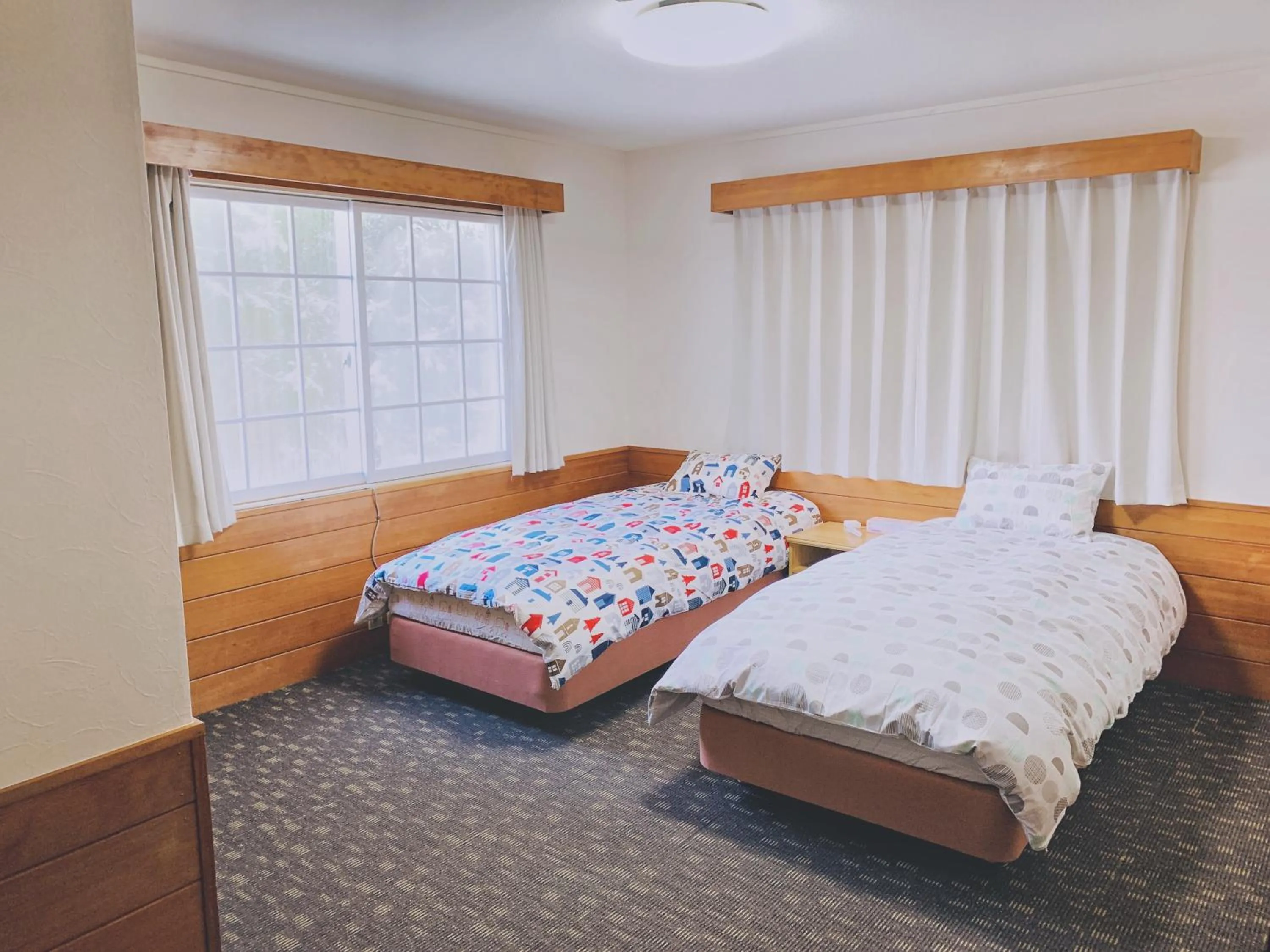 Bedroom, Bed in Snow Elephant