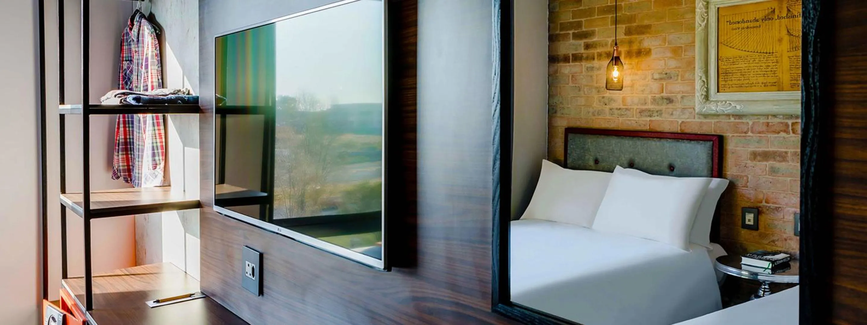 Photo of the whole room, Bed in Hotel Perte at Montecasino