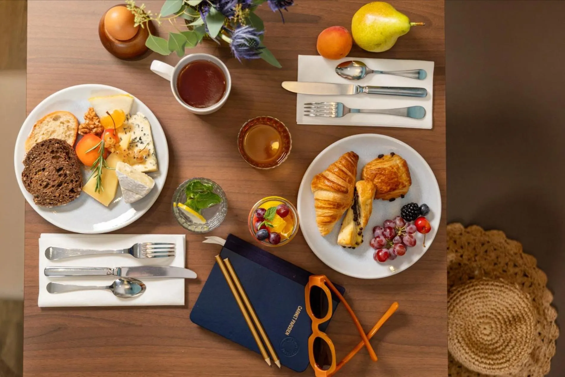 Breakfast in Midnight Hôtel Paris