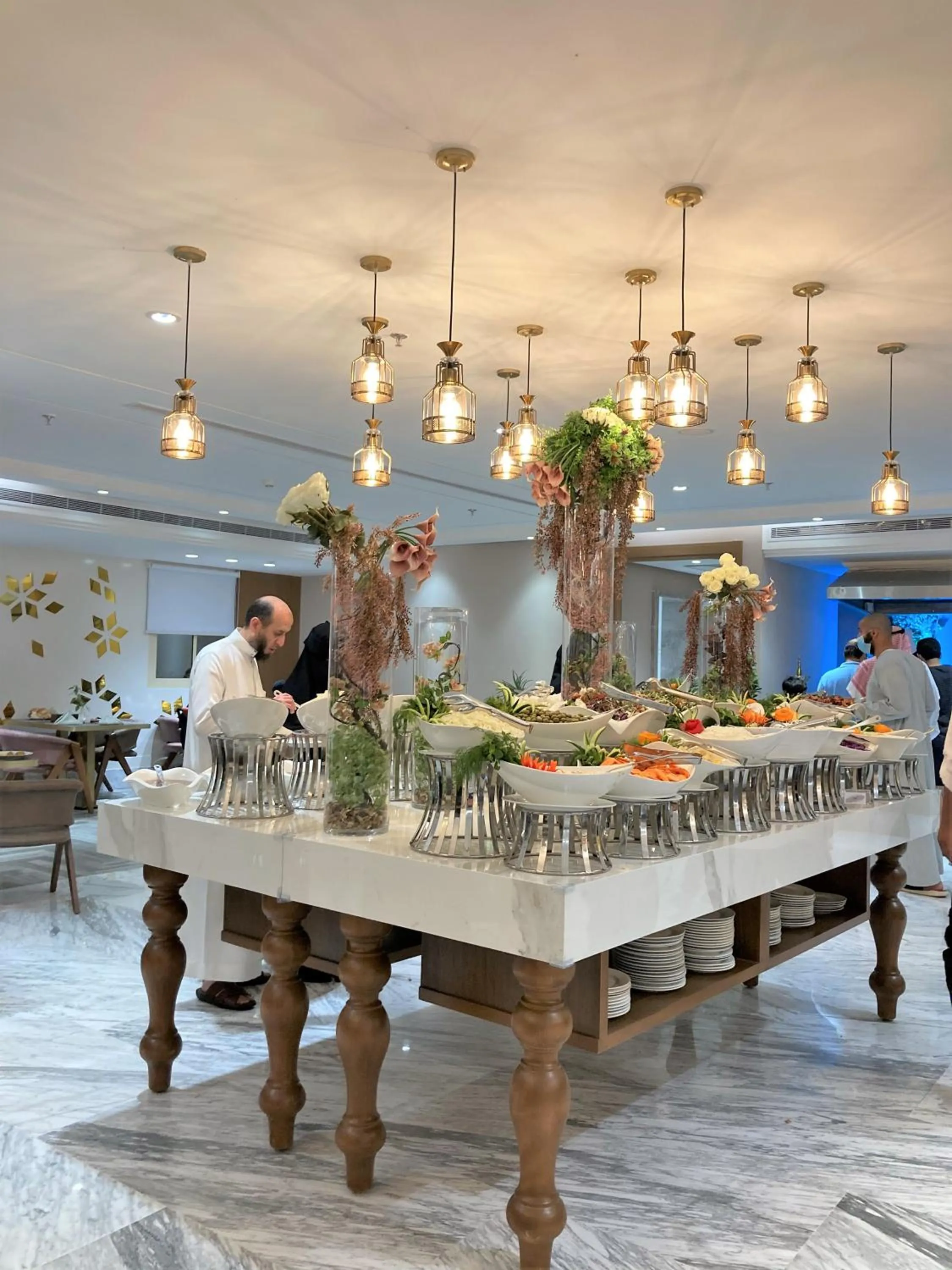 Food and drinks in Midan Hotel & Suites Al Aziziya