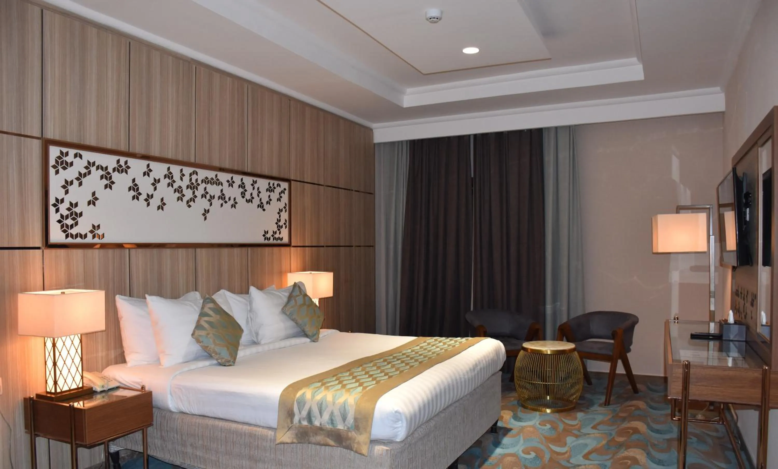 Bed in Midan Hotel & Suites Al Aziziya