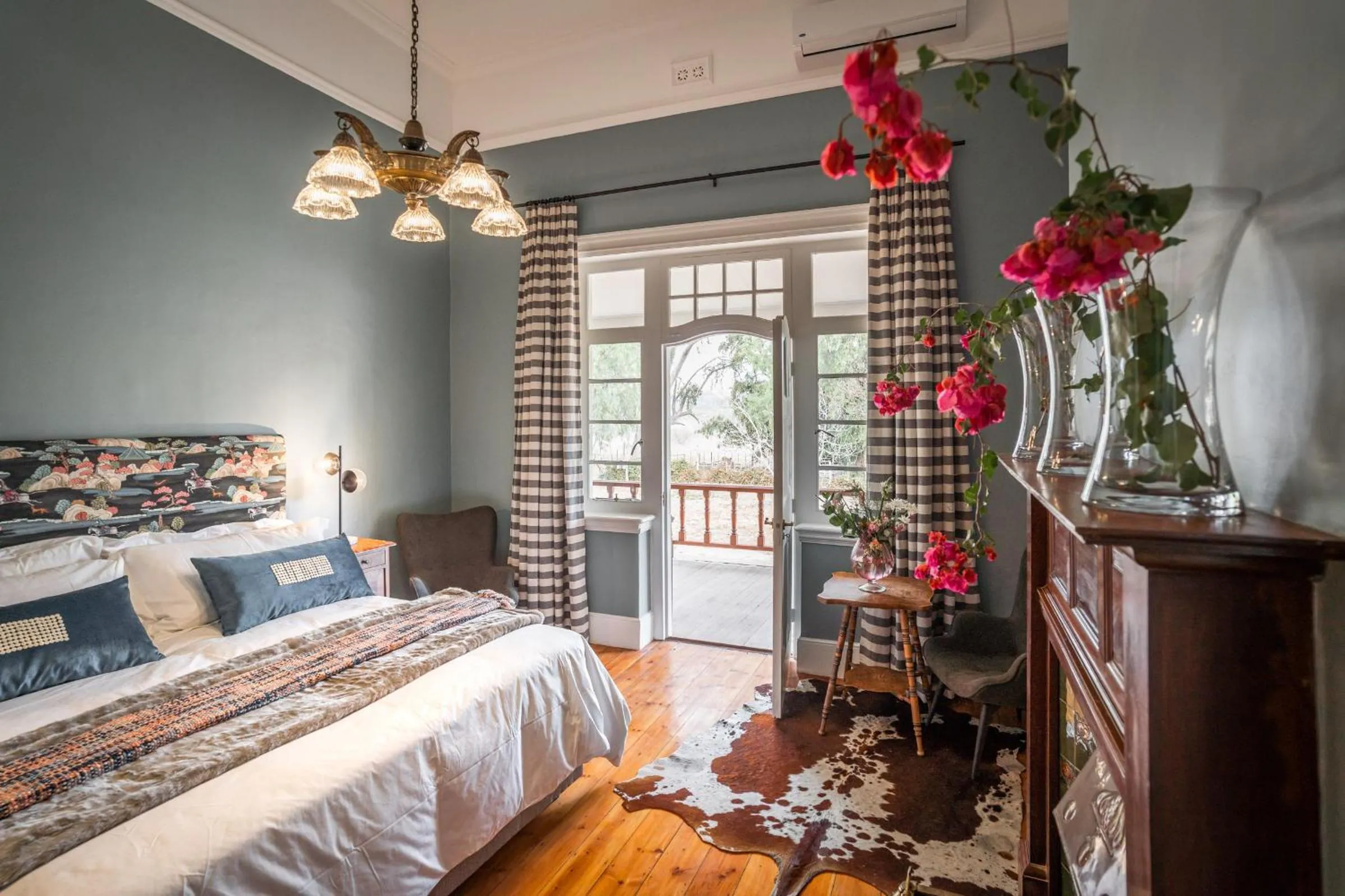 Bed in Welgeluk Feather Palace