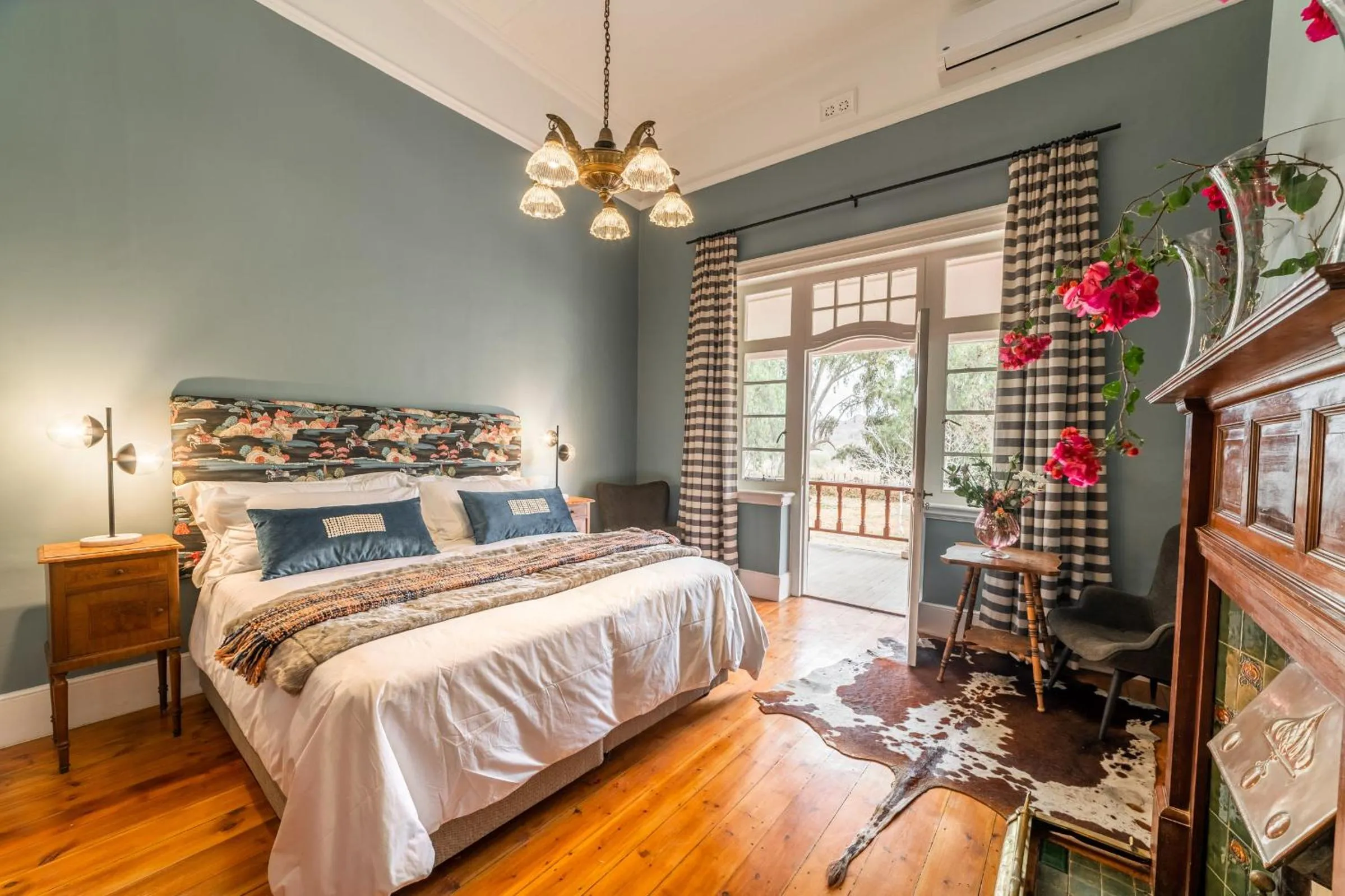 Bed in Welgeluk Feather Palace