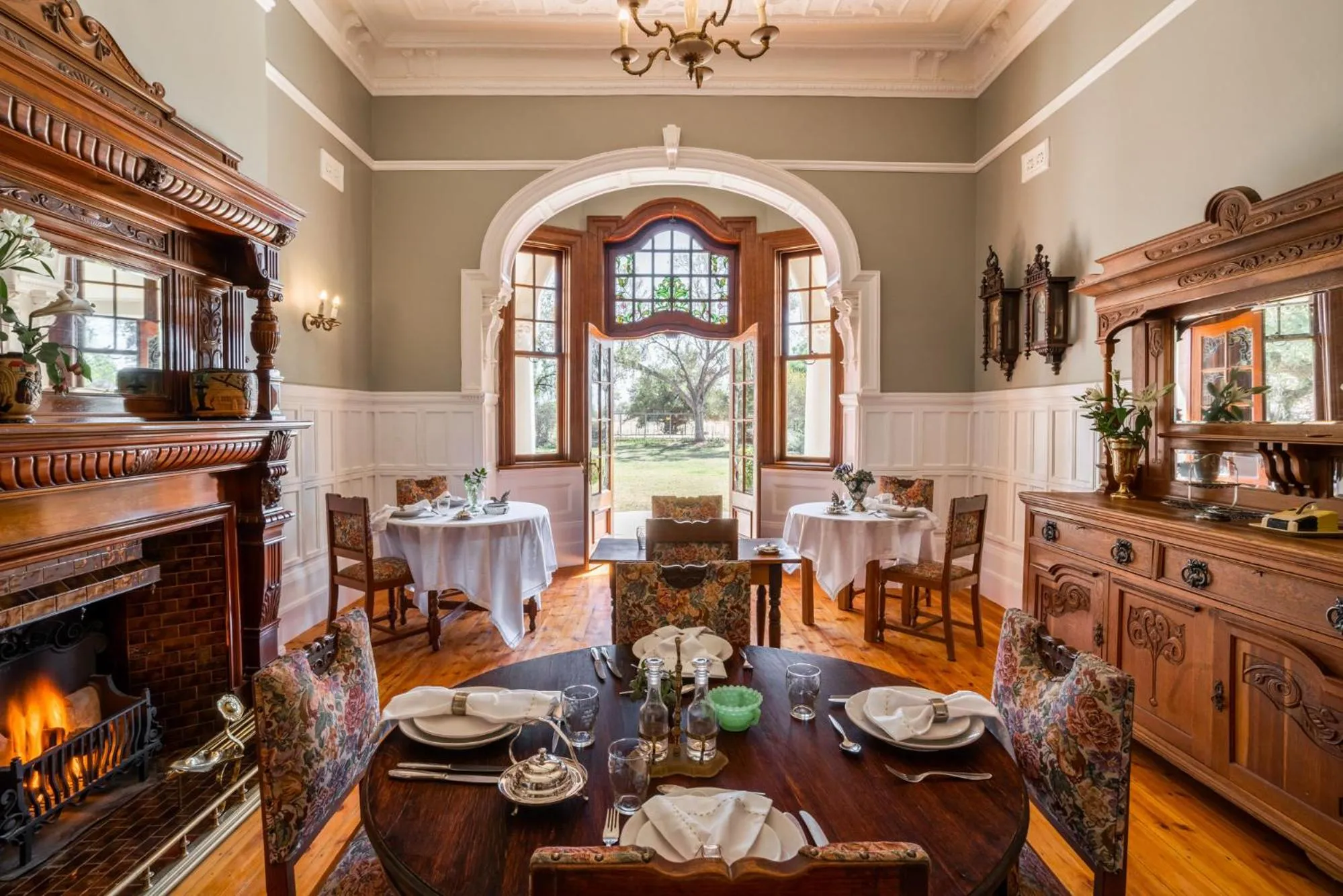 Welgeluk Feather Palace