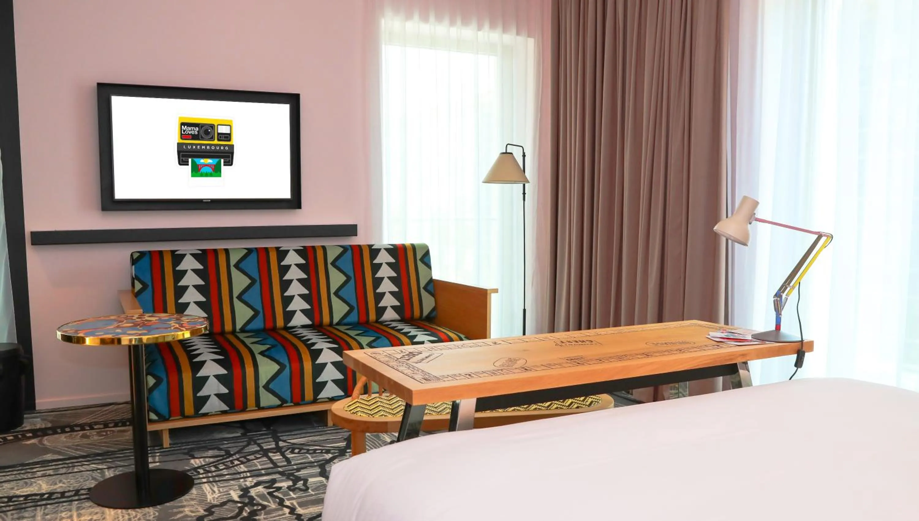 Bed in Mama Shelter Luxembourg