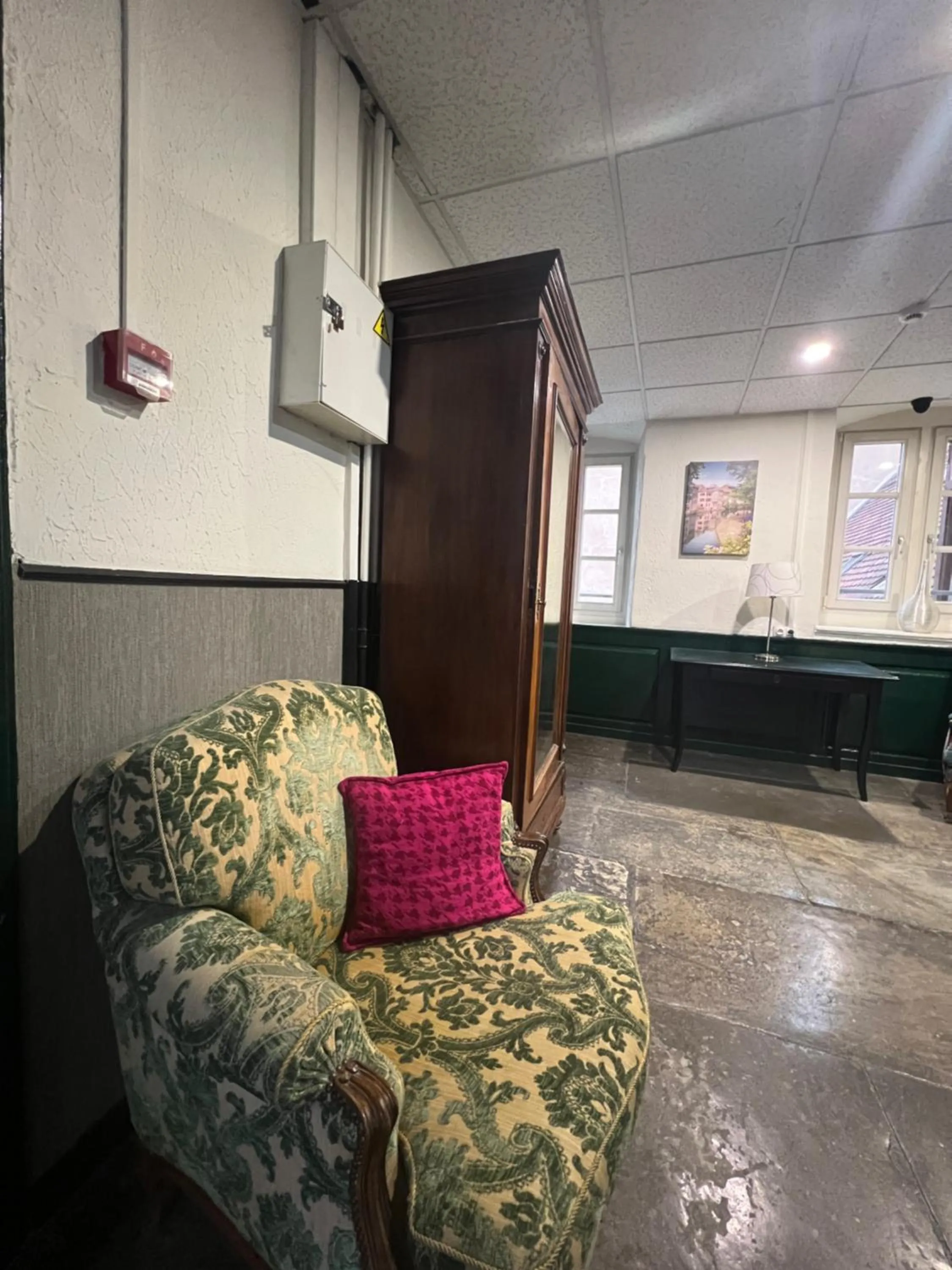 Living room in Hôtel Patricia - Strasbourg Hyper Centre