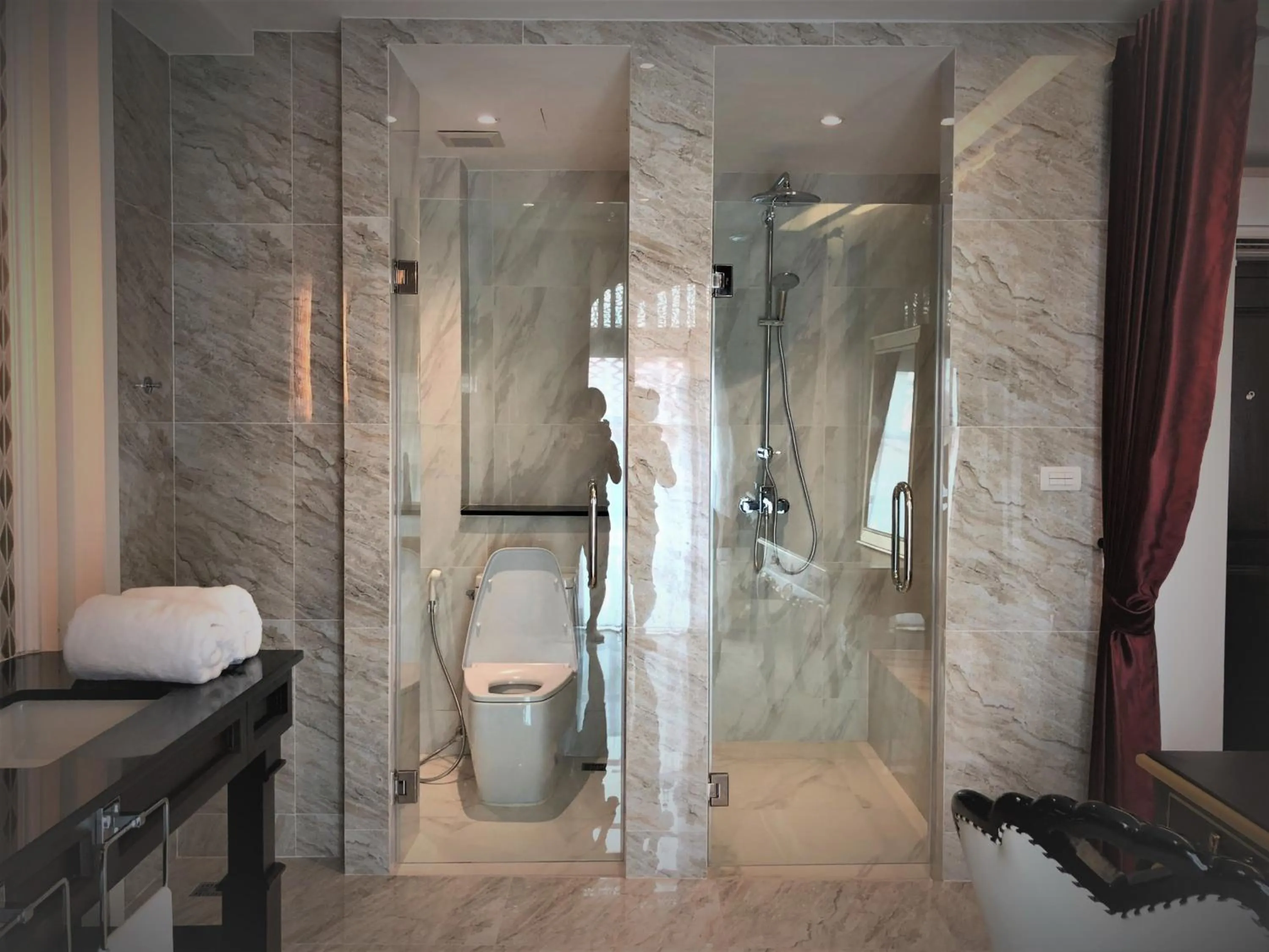 Shower in Nanta Glam CM Hotel & Residences