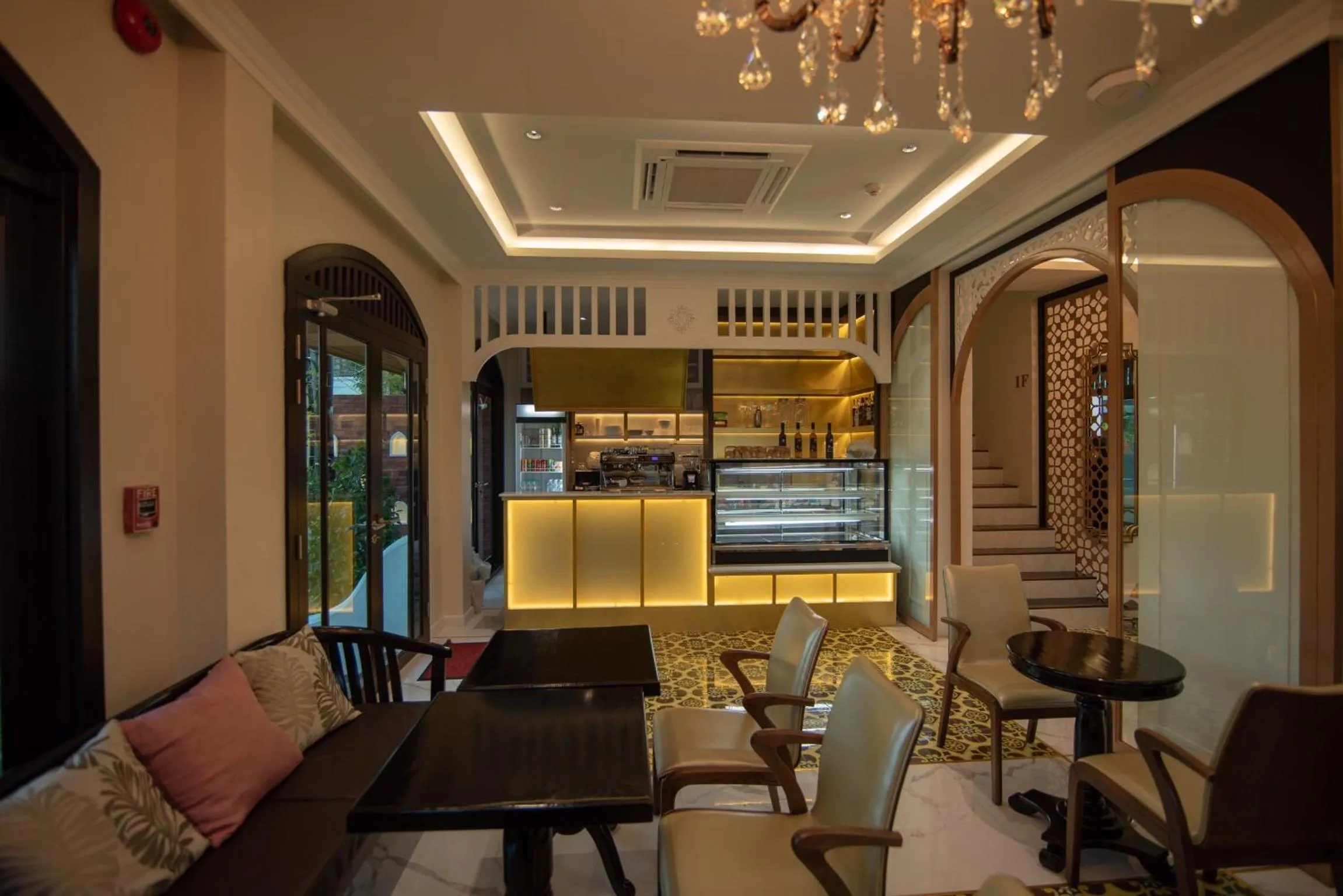 Nanta Glam CM Hotel & Residences