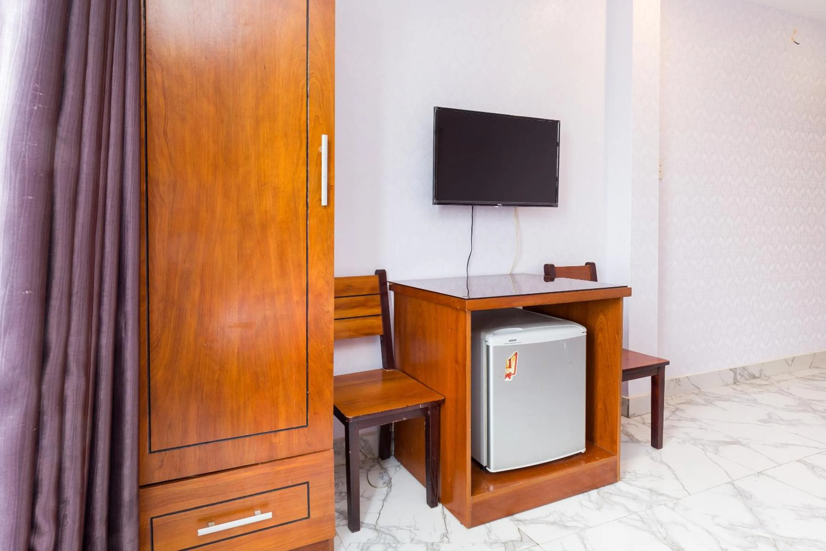 TV and multimedia in Lê Ngân Phùng Hotel 79 HOA SỮA PHƯỜNG 7 PHÚ NHUẬN