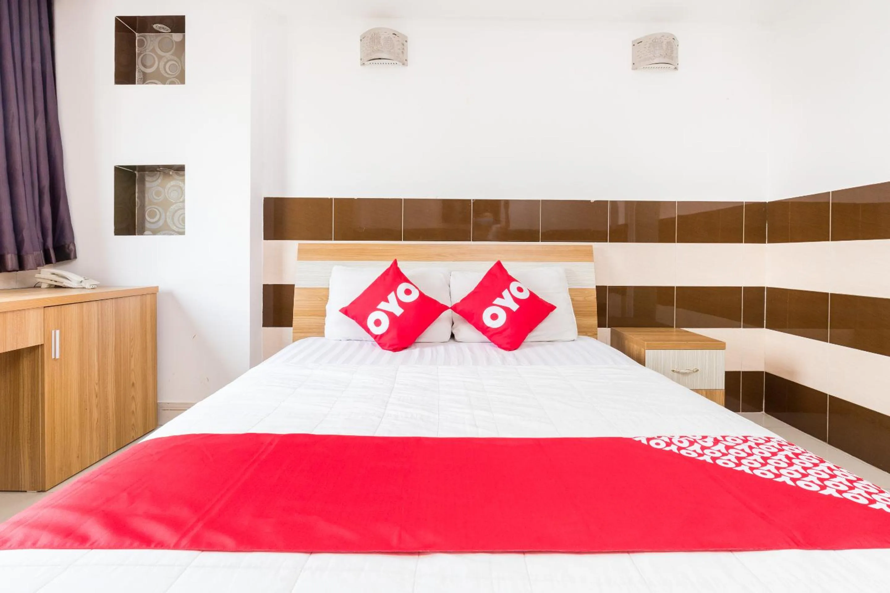 Photo of the whole room, Bed in Lê Ngân Phùng Hotel 79 HOA SỮA PHƯỜNG 7 PHÚ NHUẬN