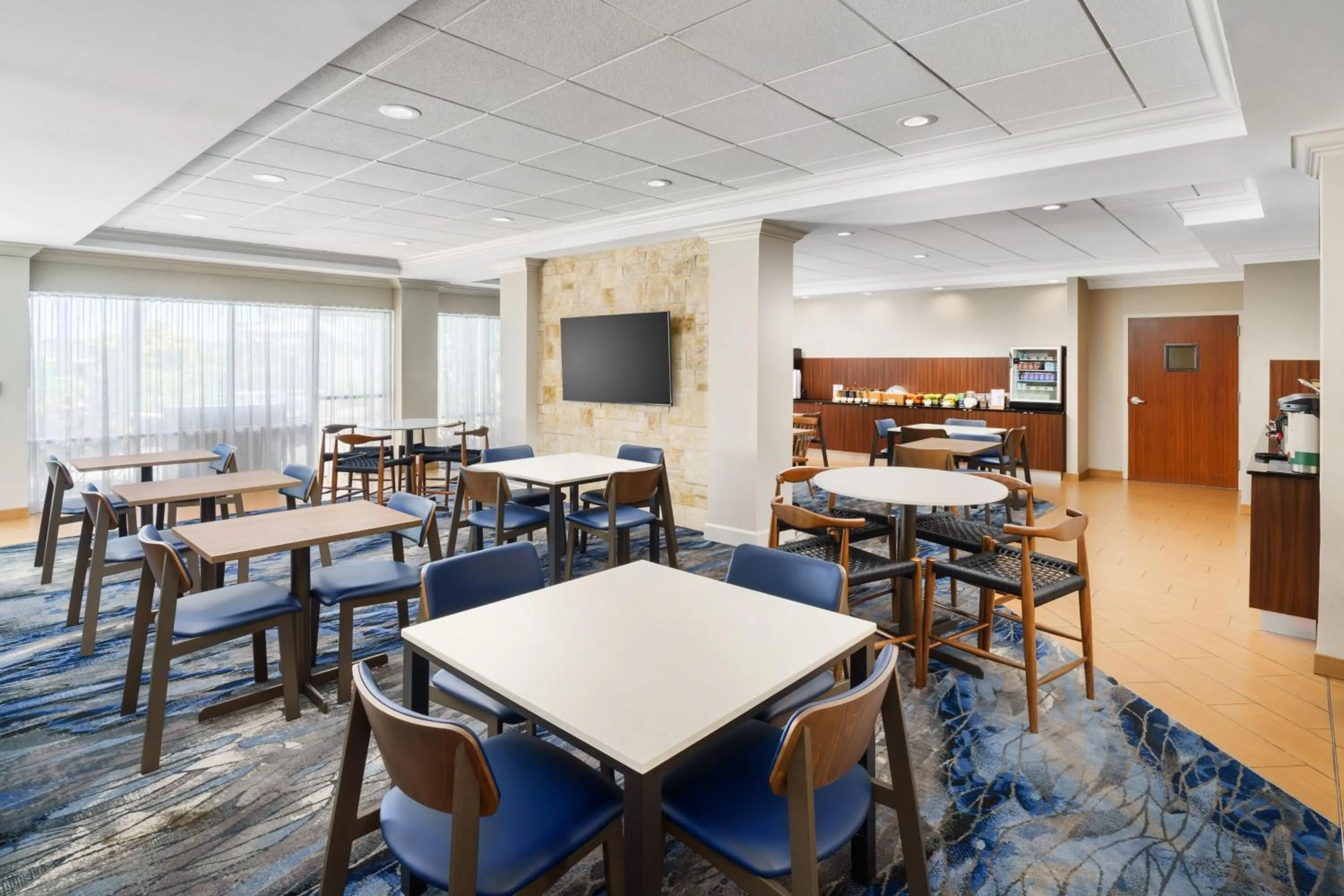 Restaurant/places to eat in Fairfield Inn & Suites Boca Raton