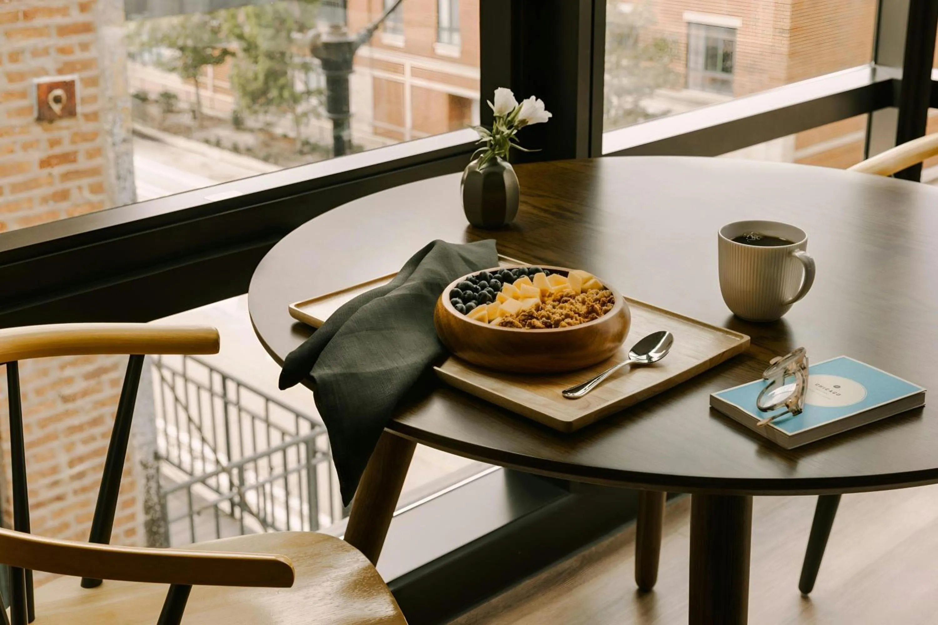 Photo of the whole room in Sonder by Marriott Bonvoy South Wabash Apartments South Loop