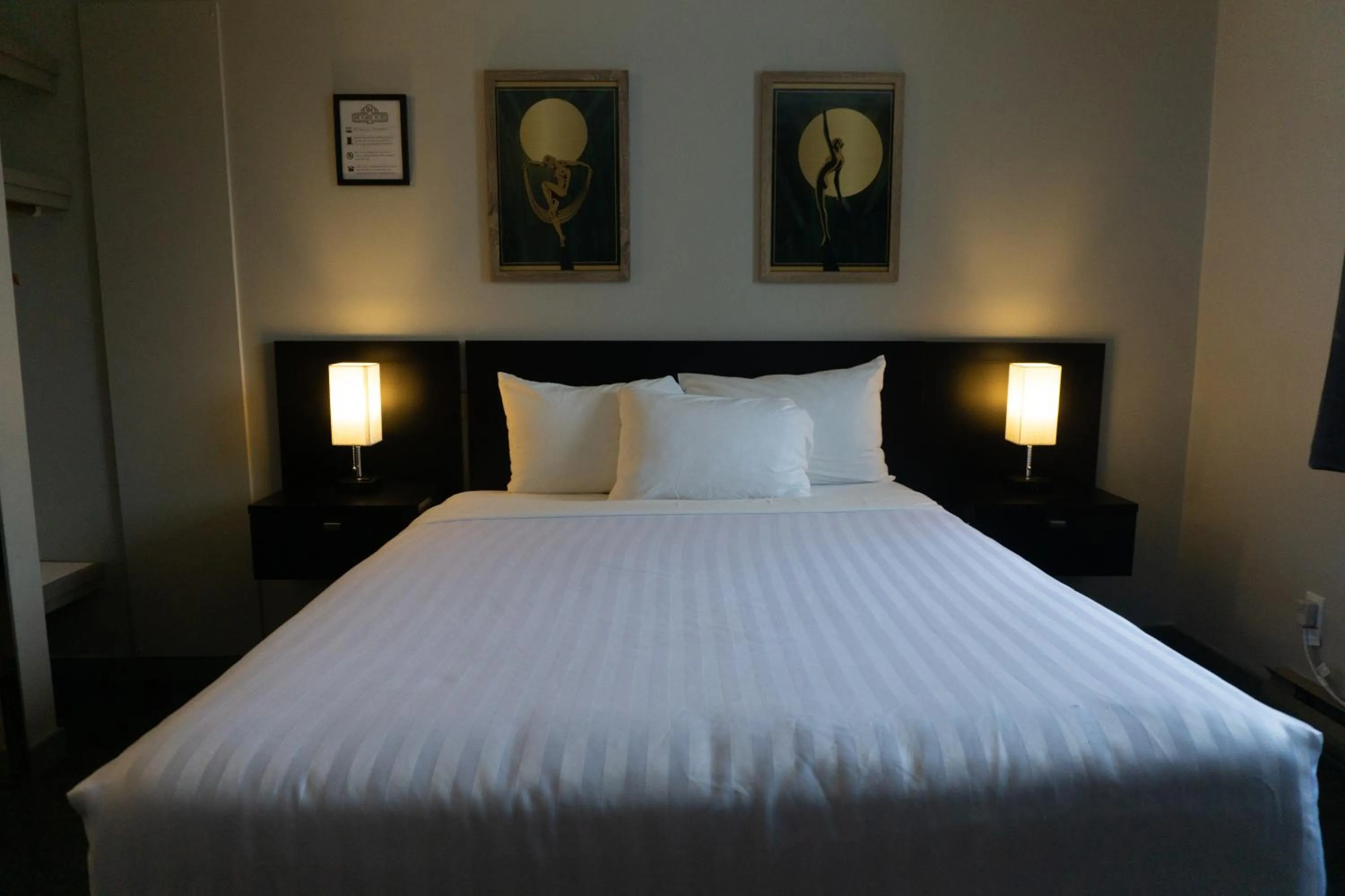 Bed in The Baker Hotel