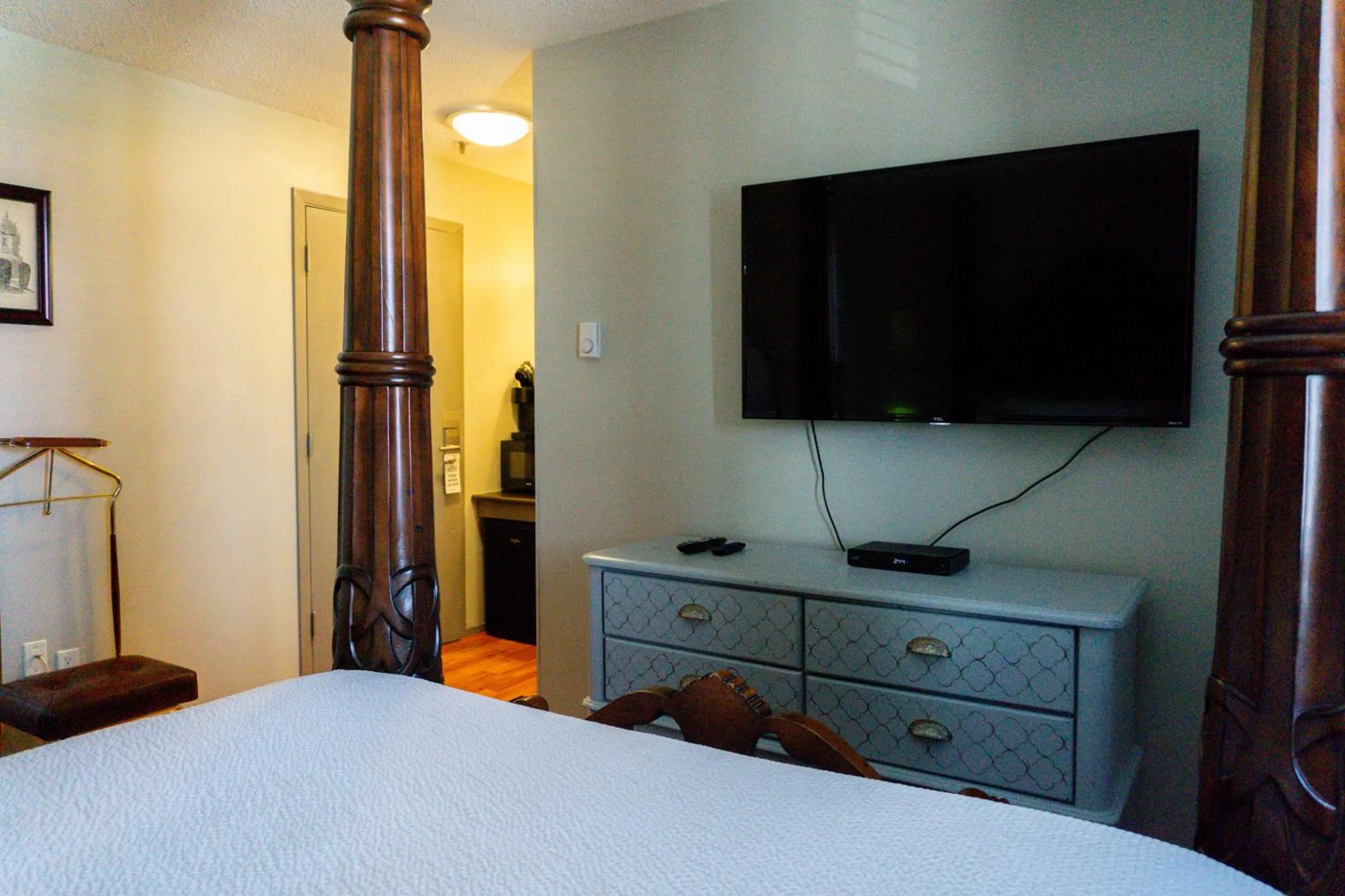 Bedroom, Bed in The Baker Hotel