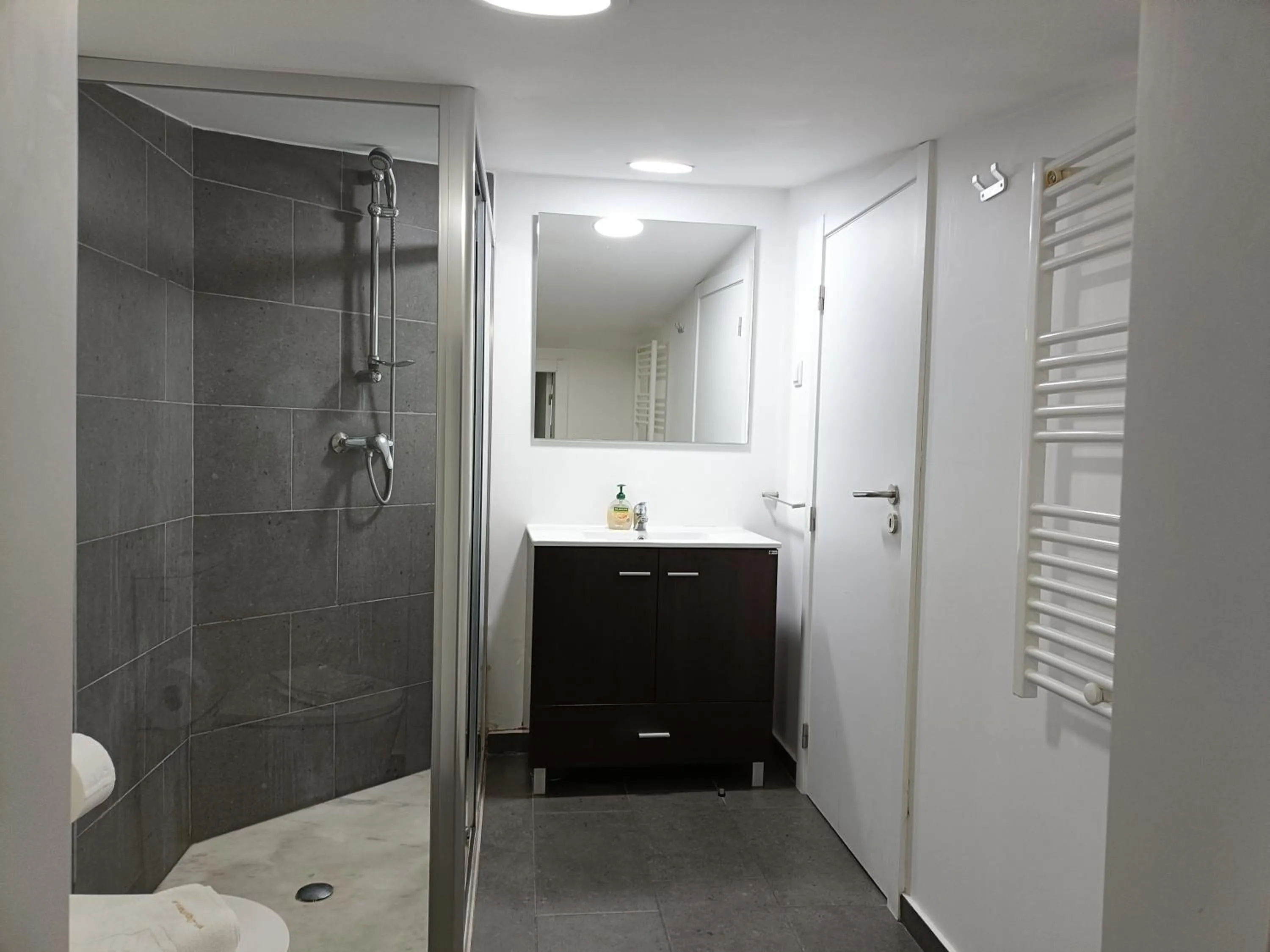 DoBairro Suites at Merces