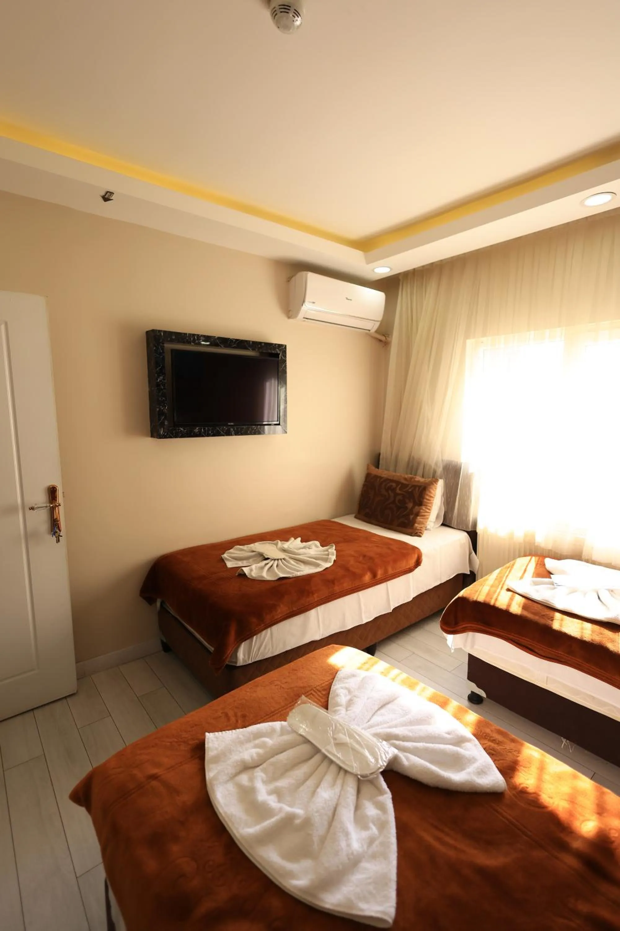 Photo of the whole room in HamzaBey Hotel