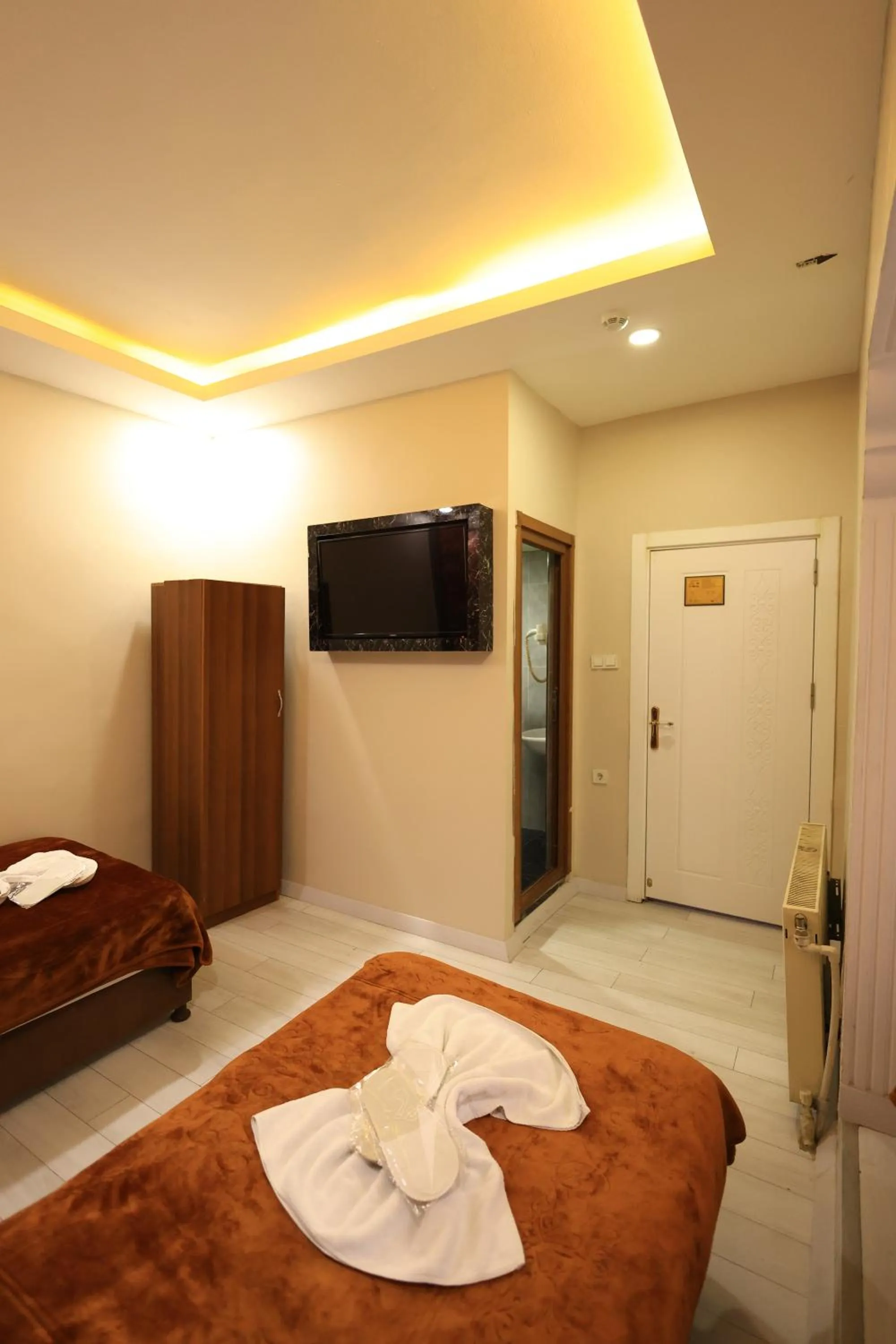 Photo of the whole room in HamzaBey Hotel