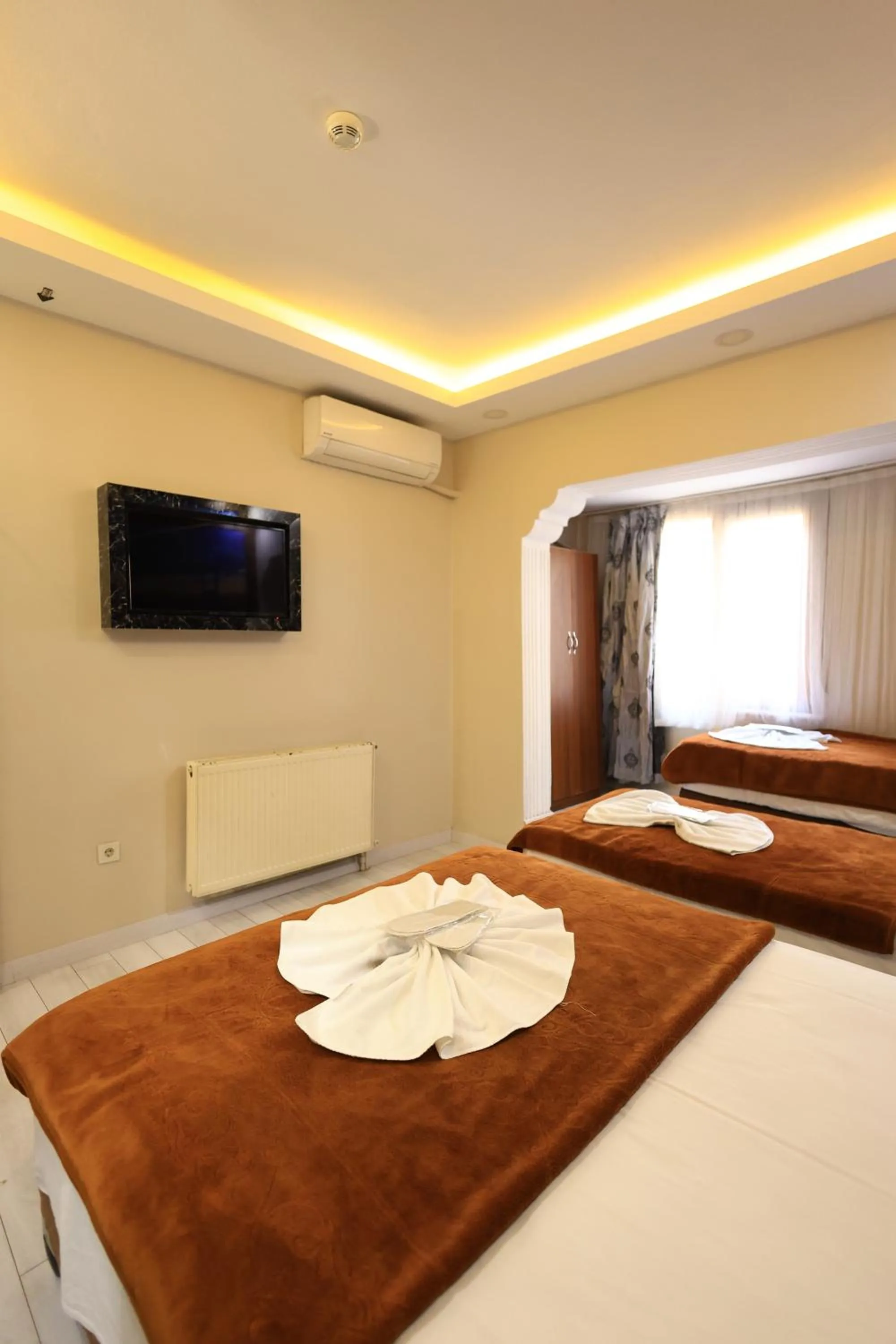 Photo of the whole room in HamzaBey Hotel