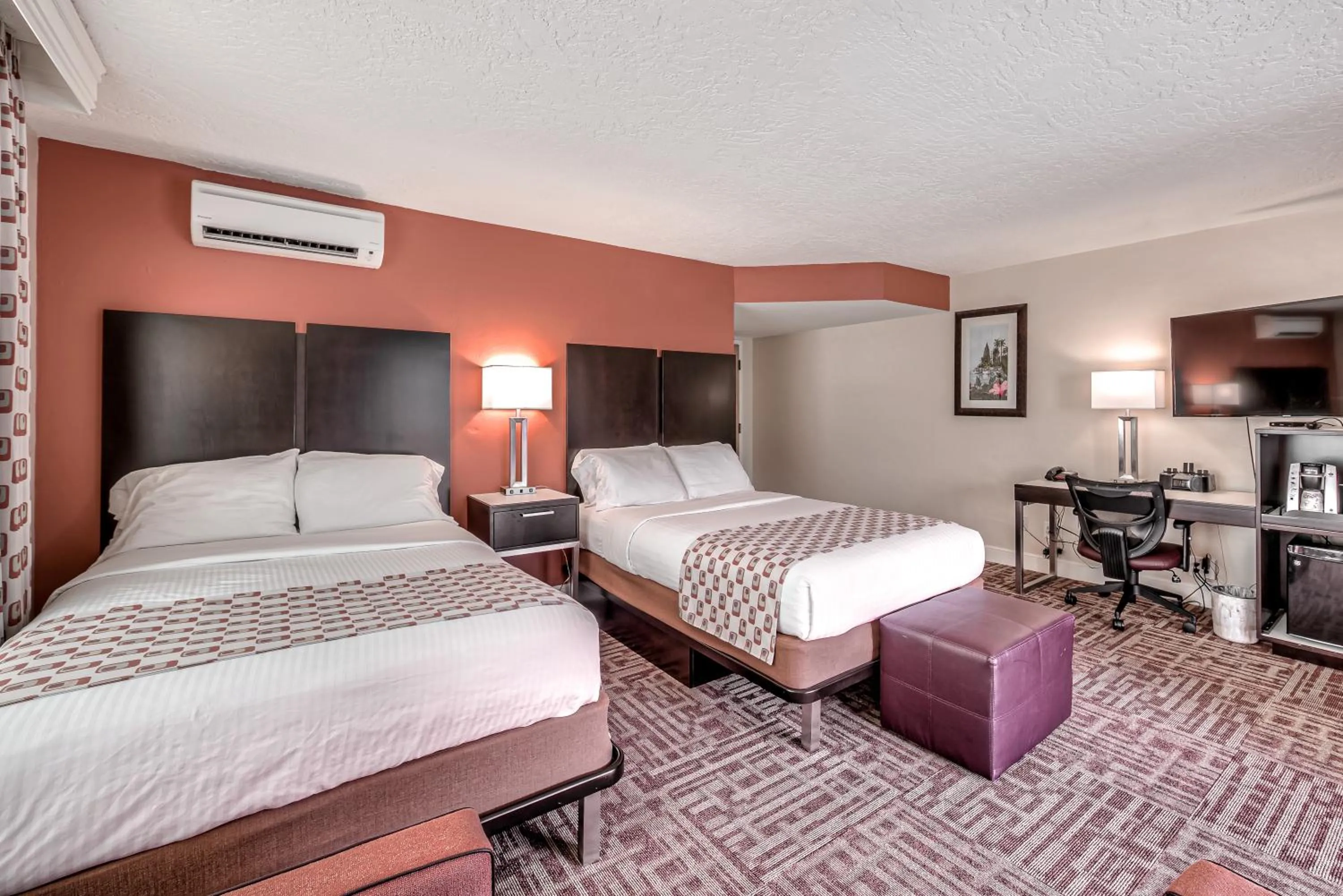 Photo of the whole room, Bed in Inn of Naples, Tapestry Collection by Hilton