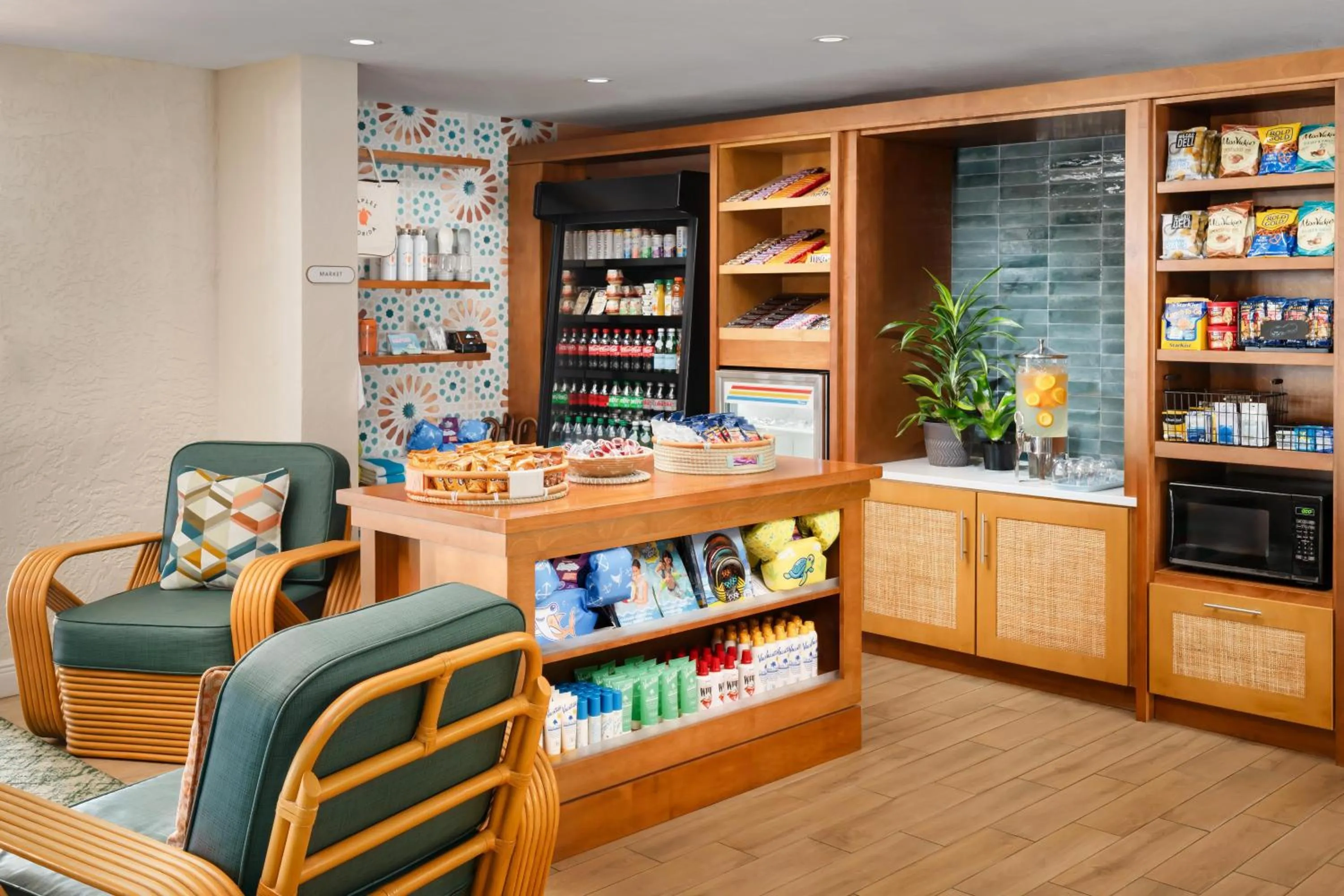 Restaurant/places to eat in Inn of Naples, Tapestry Collection by Hilton