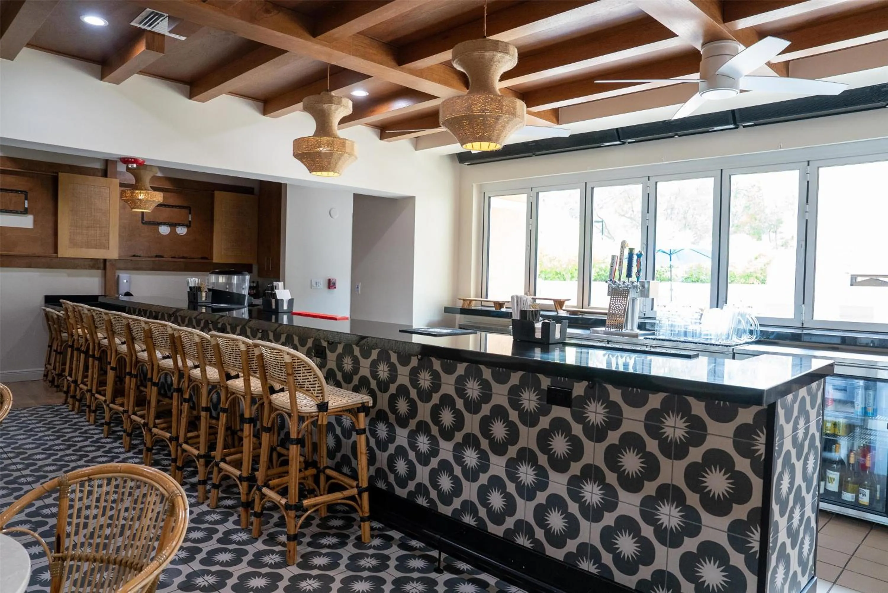 Restaurant/places to eat in Inn of Naples, Tapestry Collection by Hilton