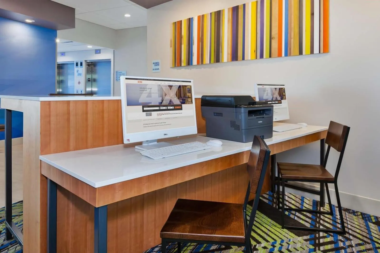 Holiday Inn Express & Suites - Grand Rapids Airport - South by IHG