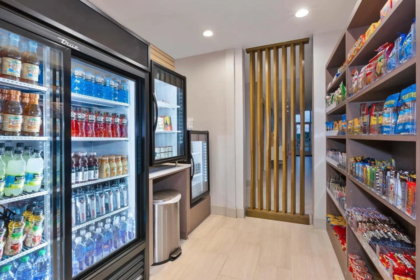 Holiday Inn Express & Suites - Grand Rapids Airport - South by IHG