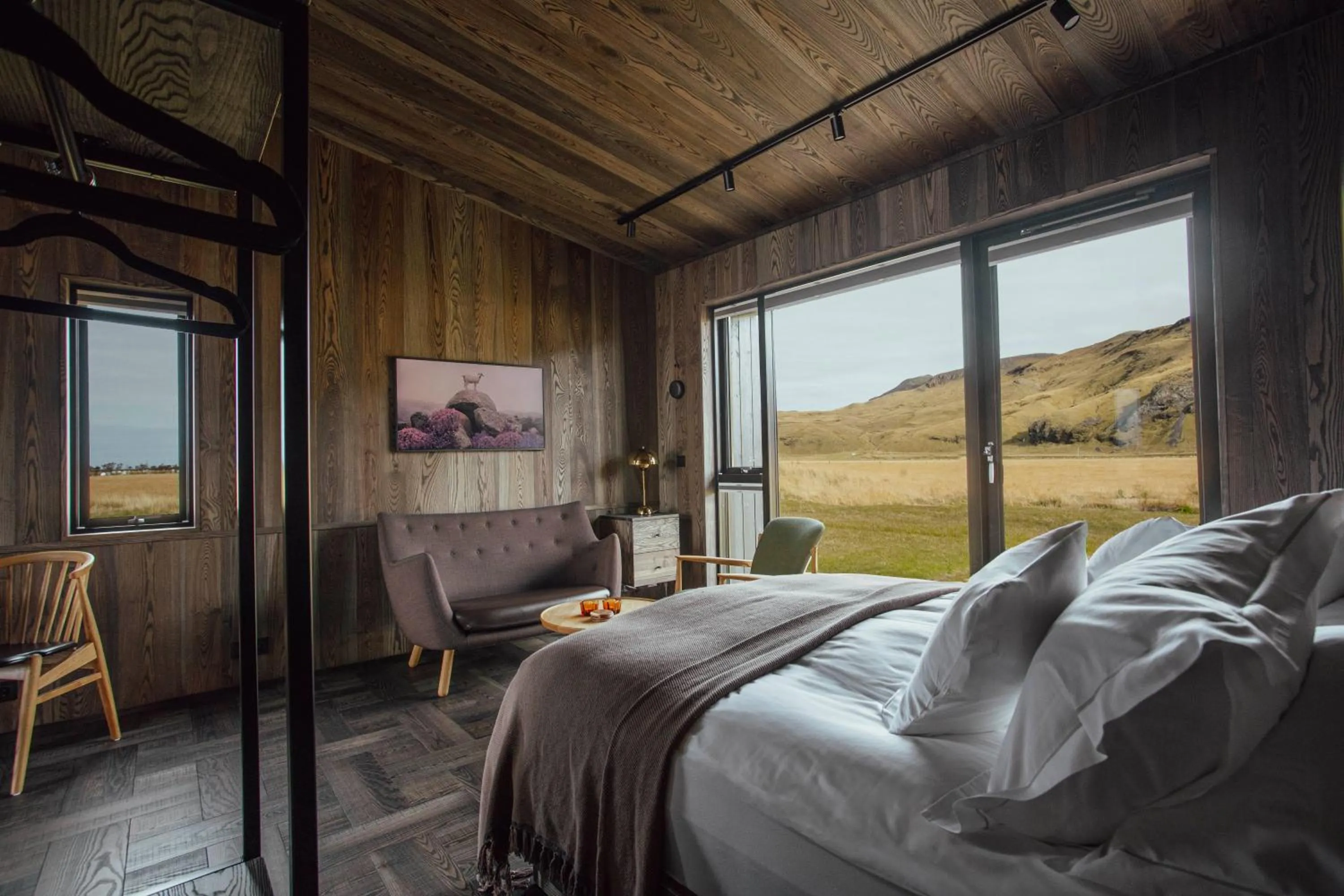 Bed in Seljalandsfoss Horizons