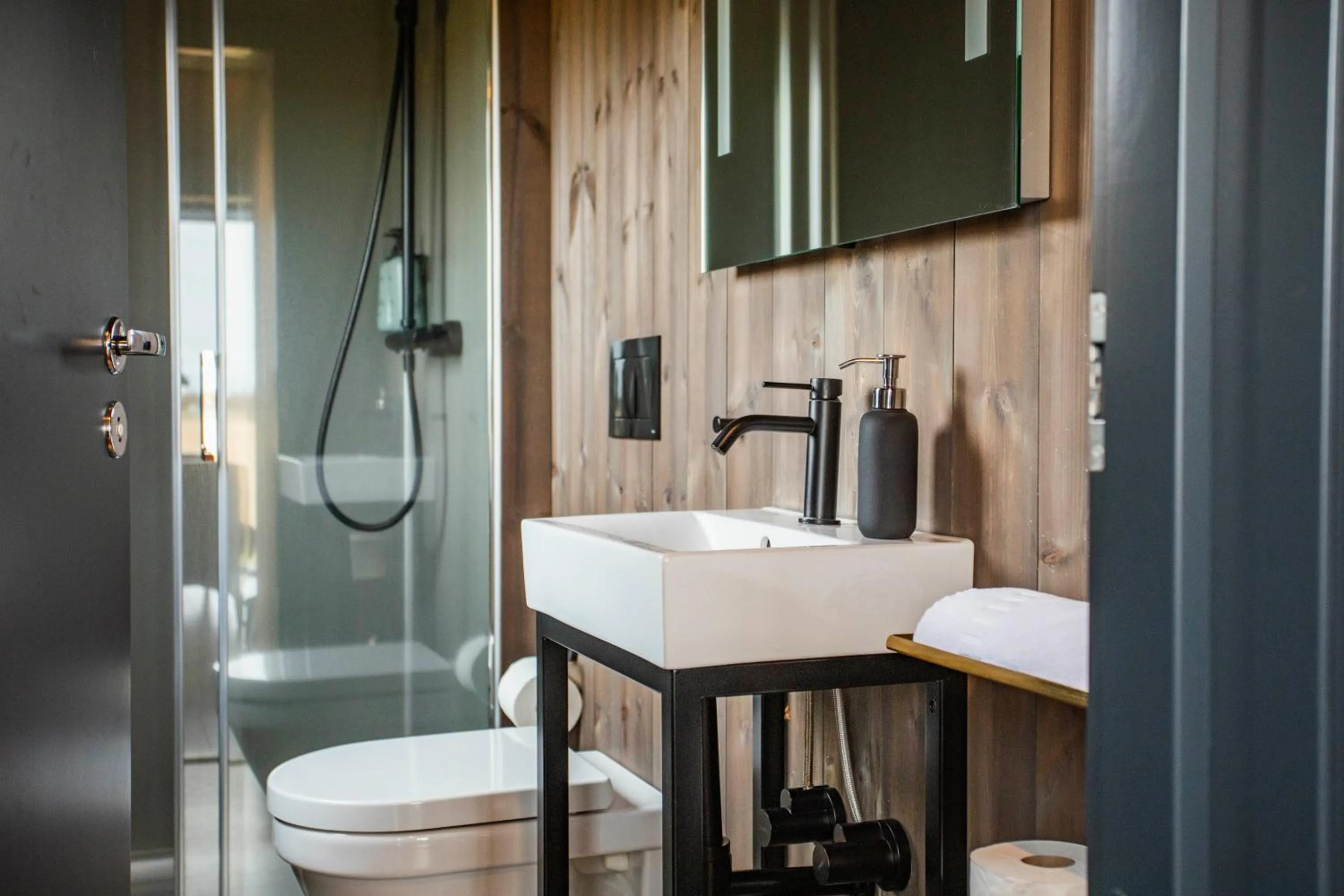Bathroom in Seljalandsfoss Horizons