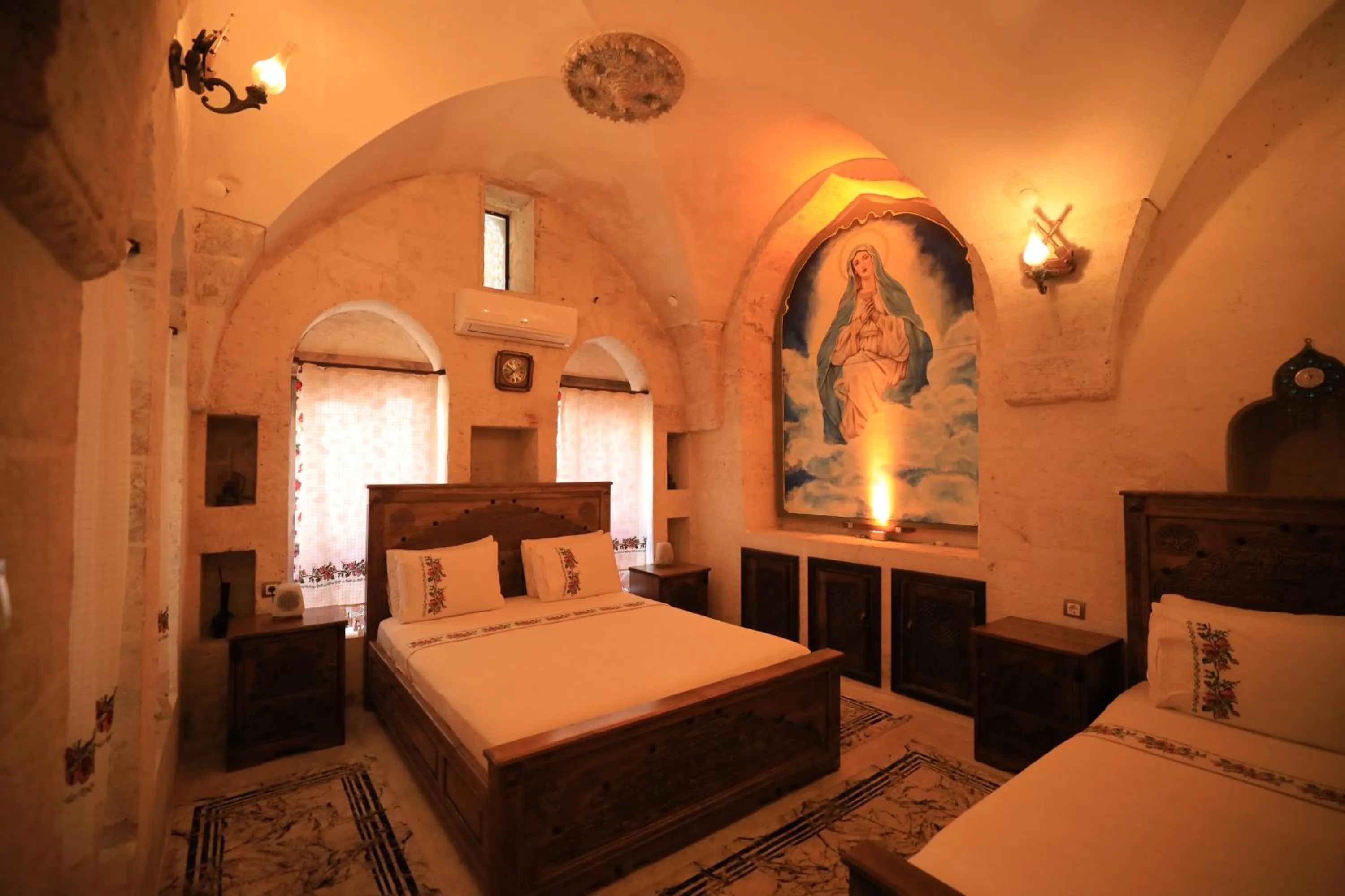 Bed in nahrin hote & art