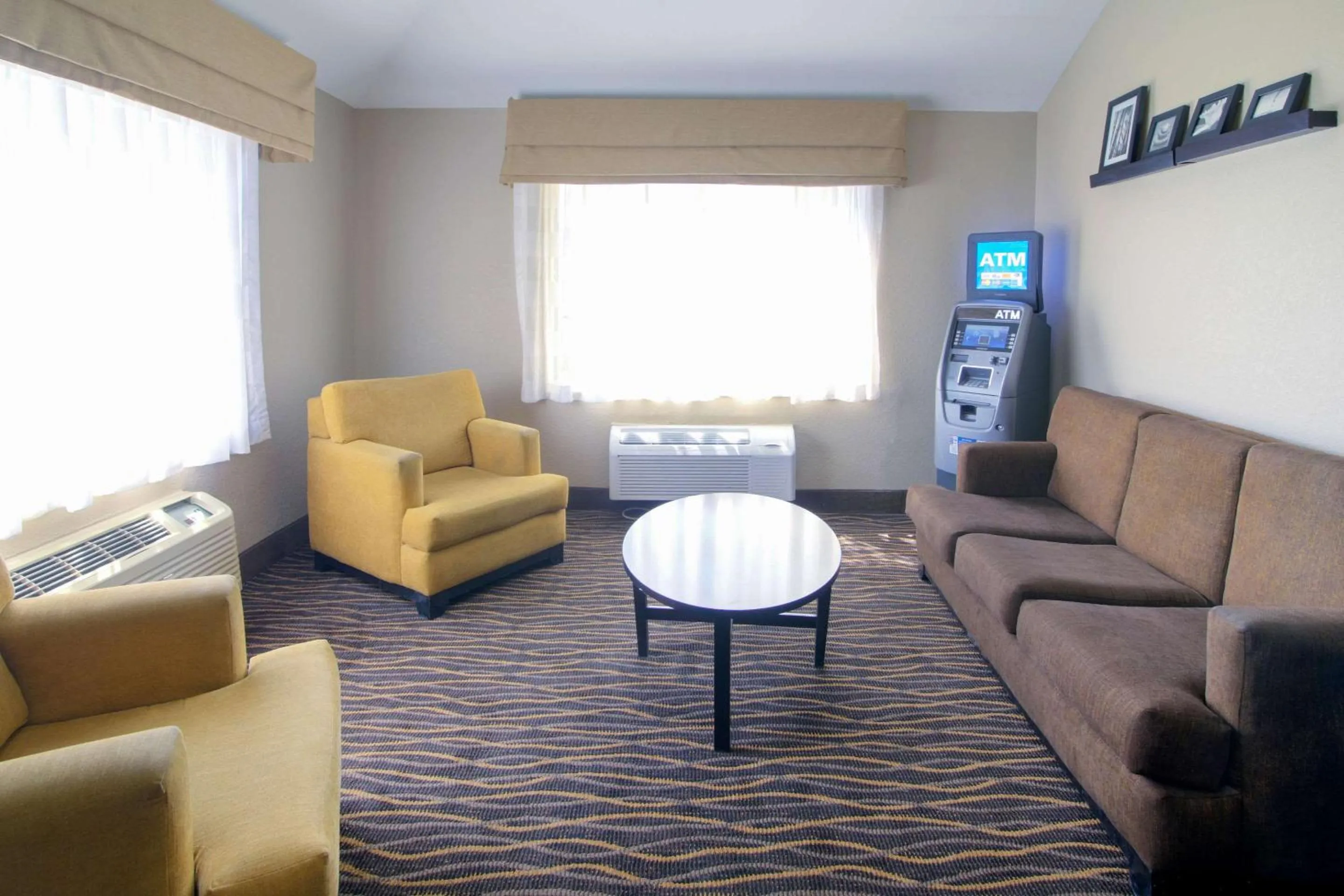 Lobby or reception in Sleep Inn & Suites Chesapeake - Portsmouth