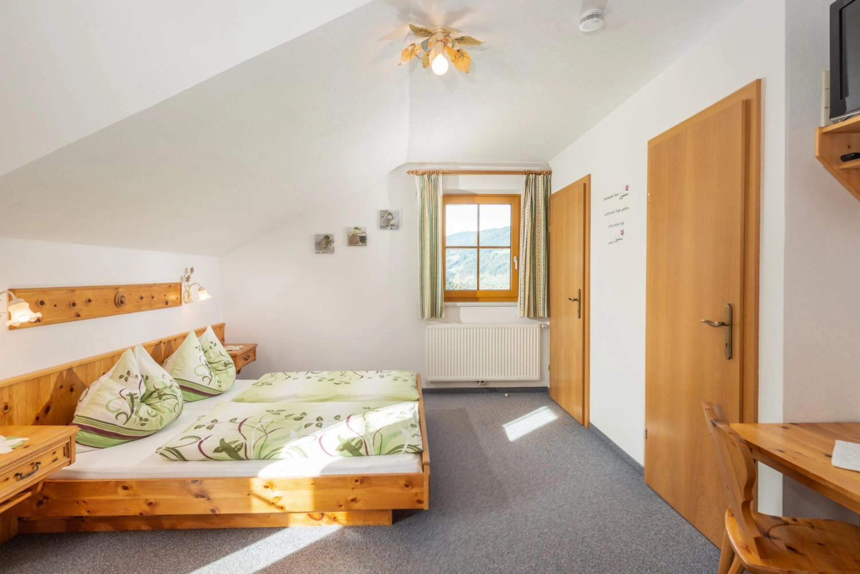 Photo of the whole room, Bed in Mittergruberhof