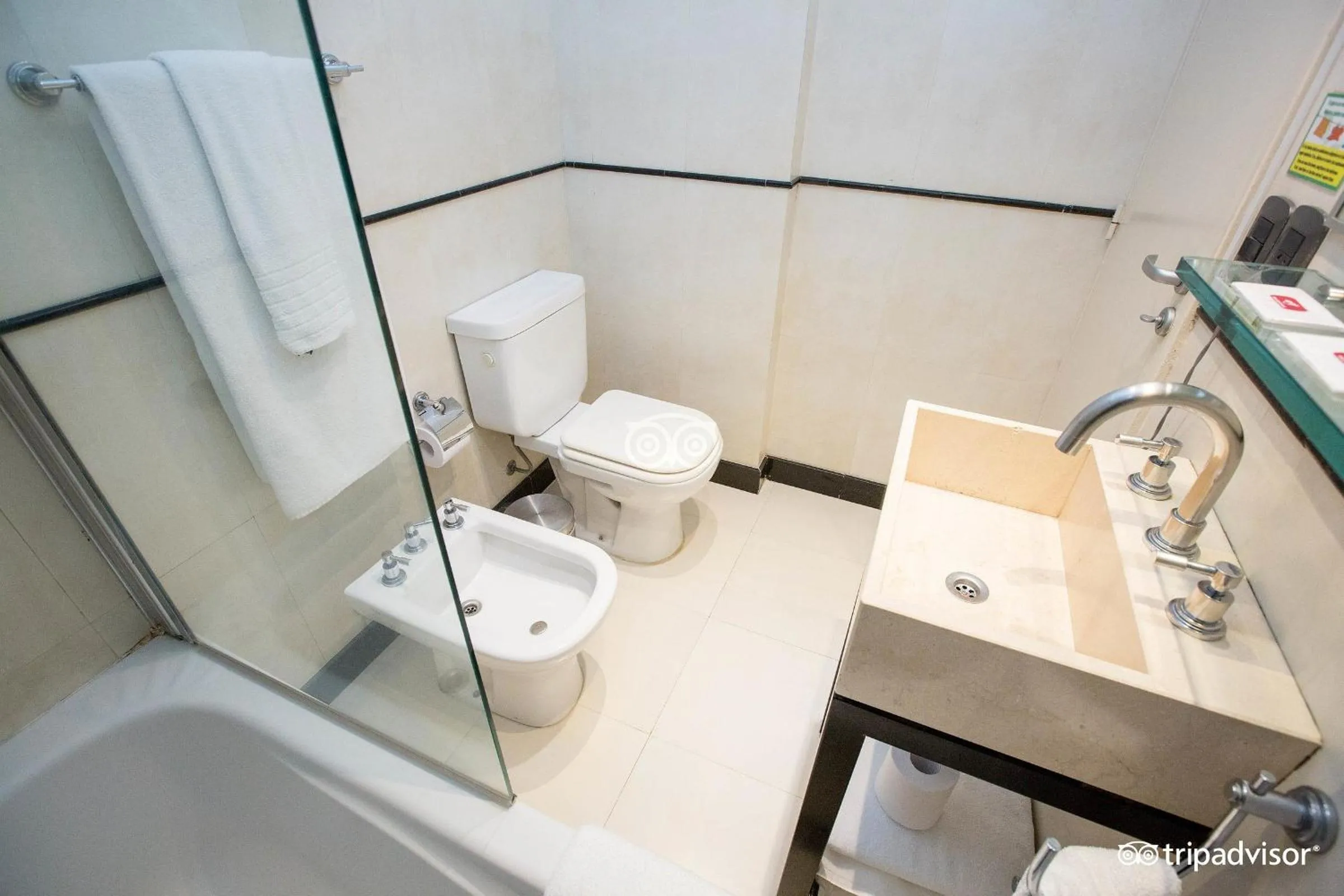 Bathroom in Ayres Apartments Recoleta - Uriburu 1756