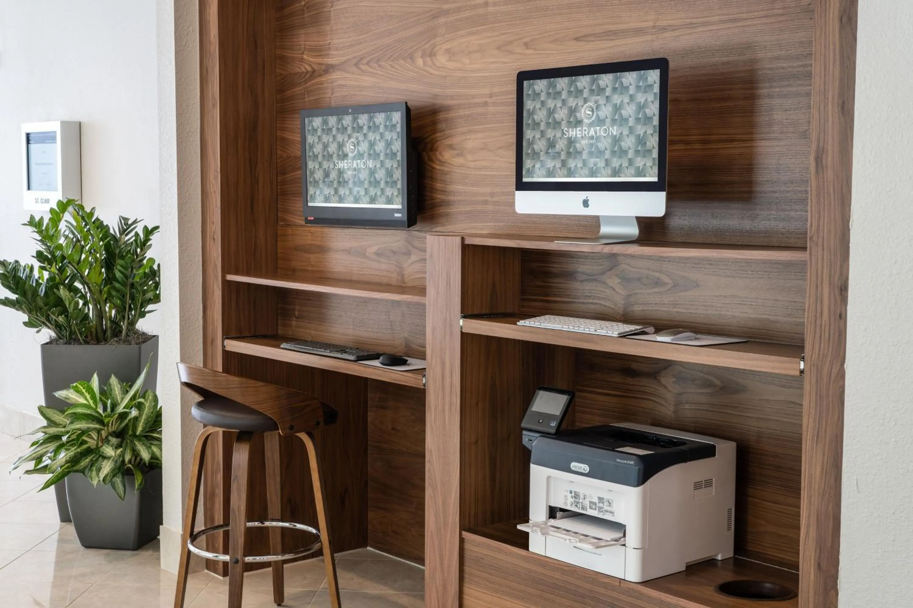 Meeting/conference room in Sheraton Detroit Novi