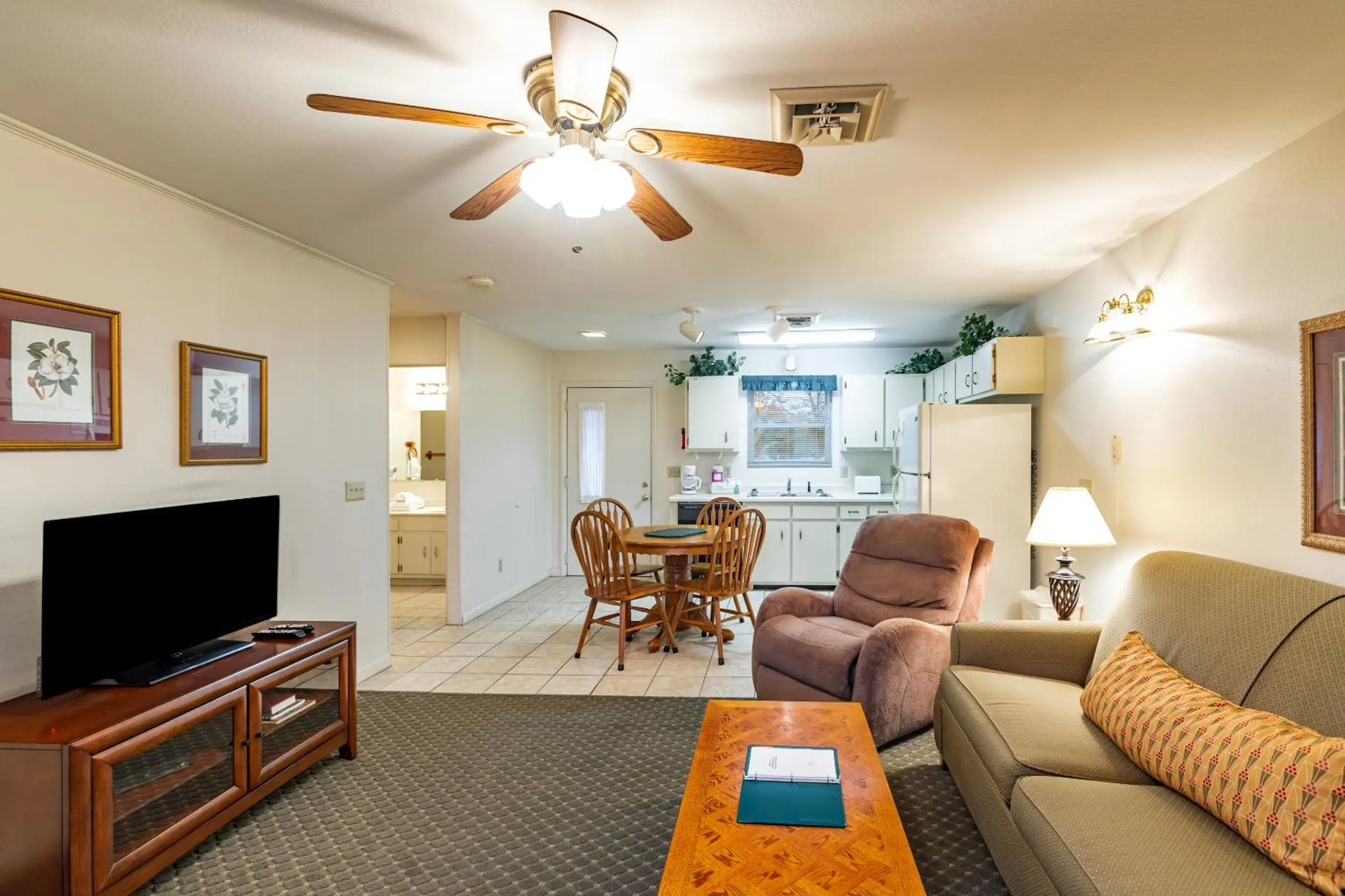 Standard Villa in Crown Resorts at Lake Tansi East Standard Villa in Crown Resorts at Lake Tansi East