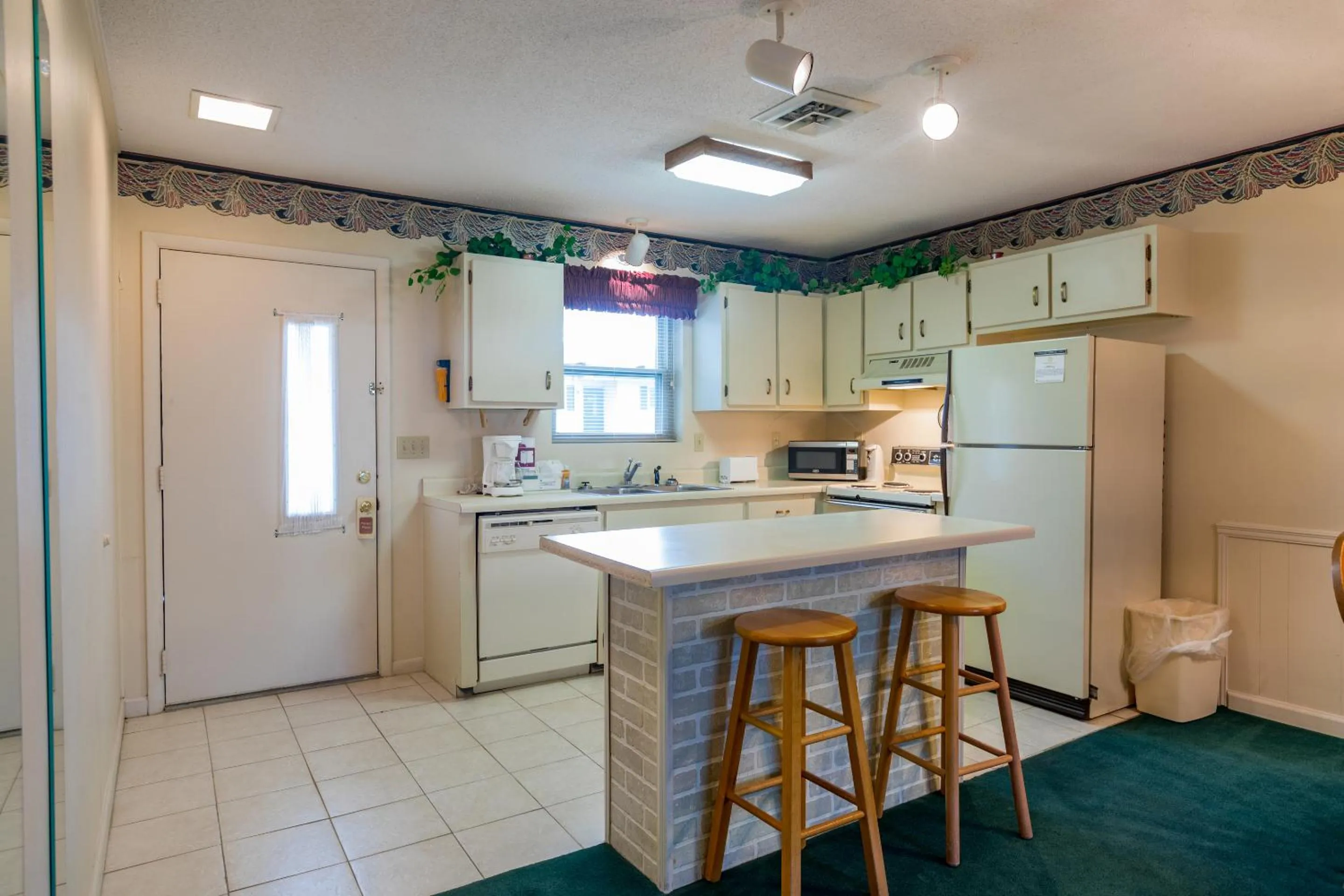 Crown Resorts at Lake Tansi East