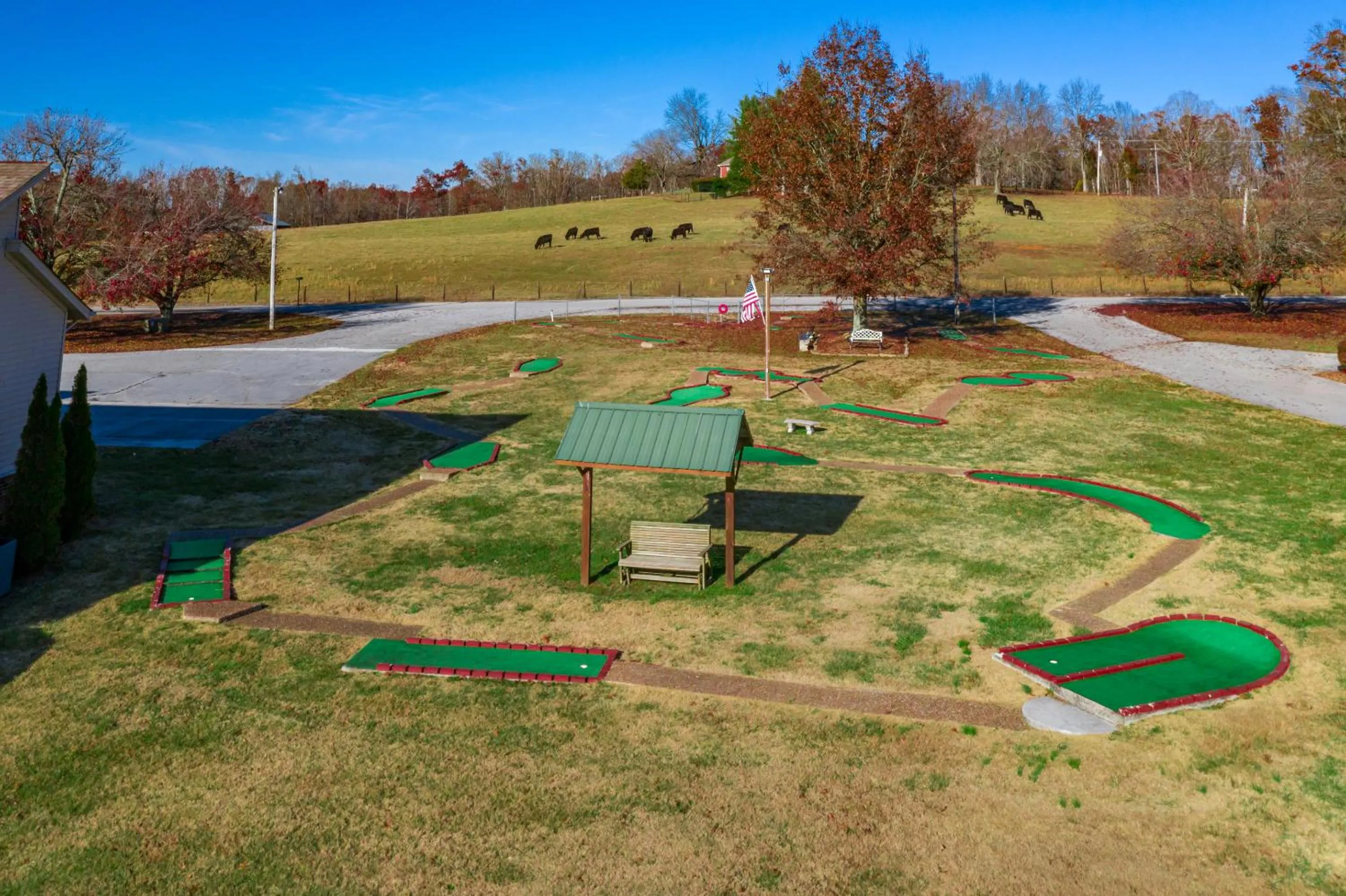 Minigolf in Crown Resorts at Lake Tansi East