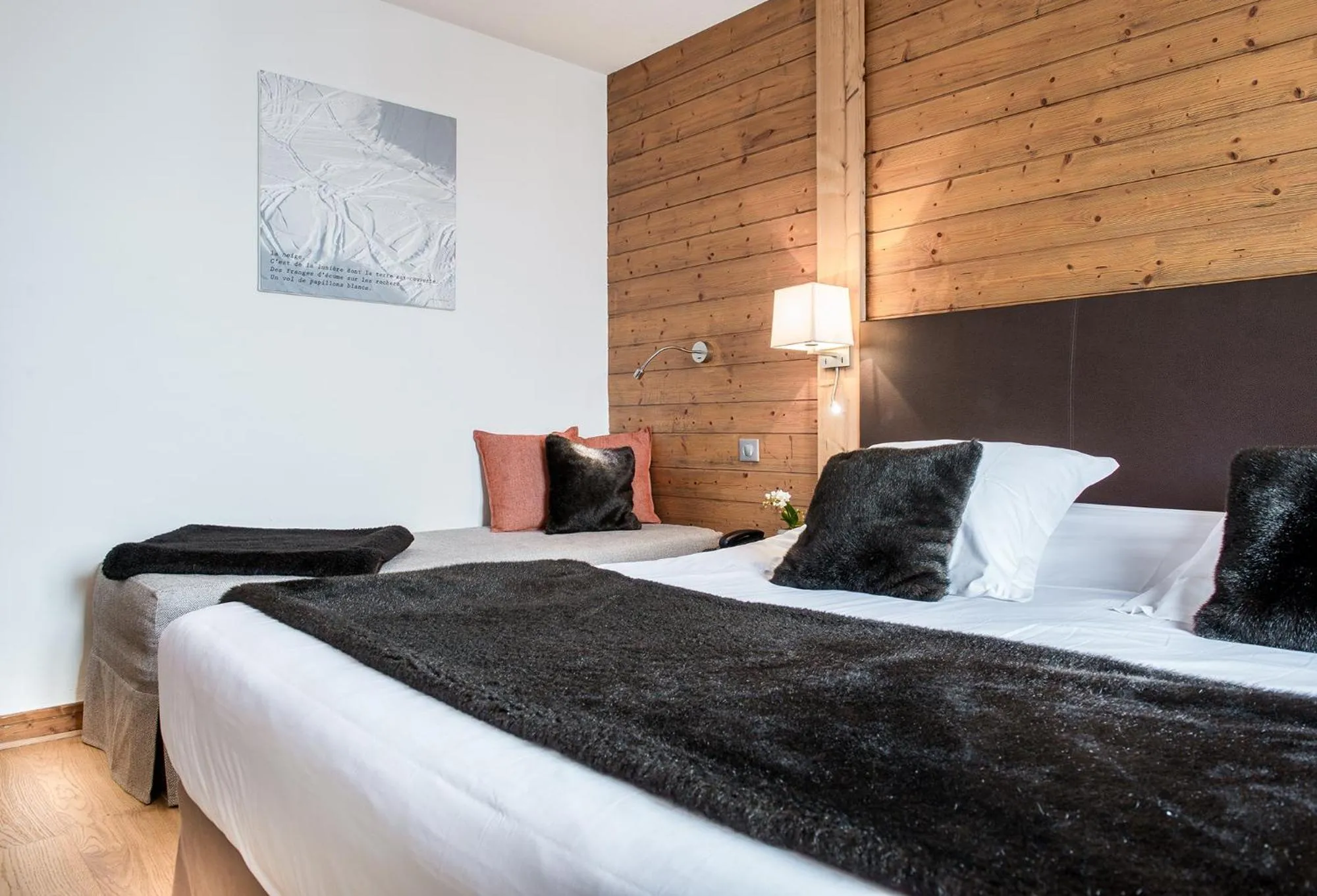 Triple Room with Balcony in Hotel Beauregard