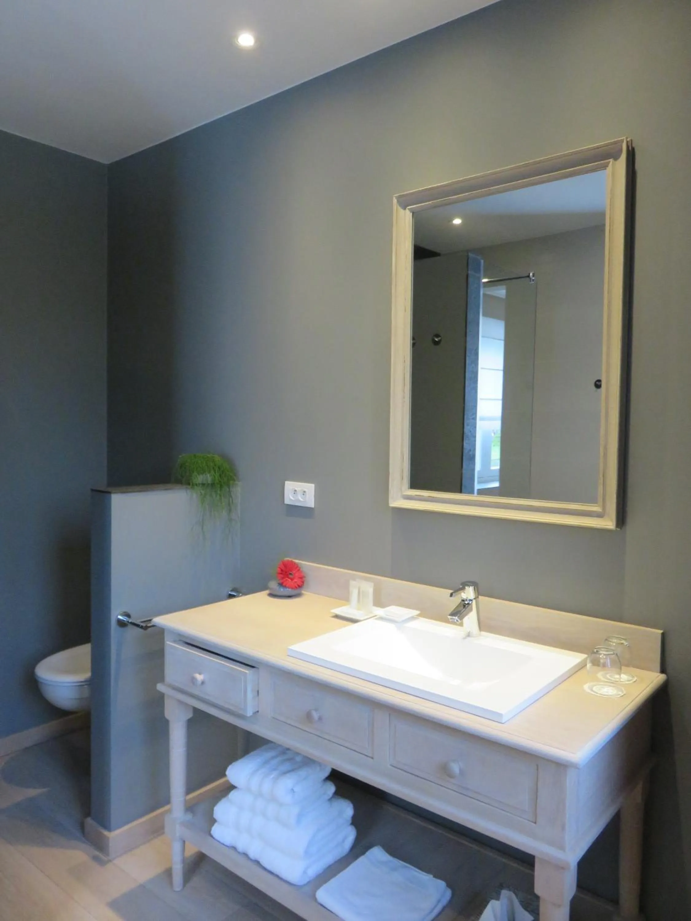 Bathroom in B&B De Goede 13