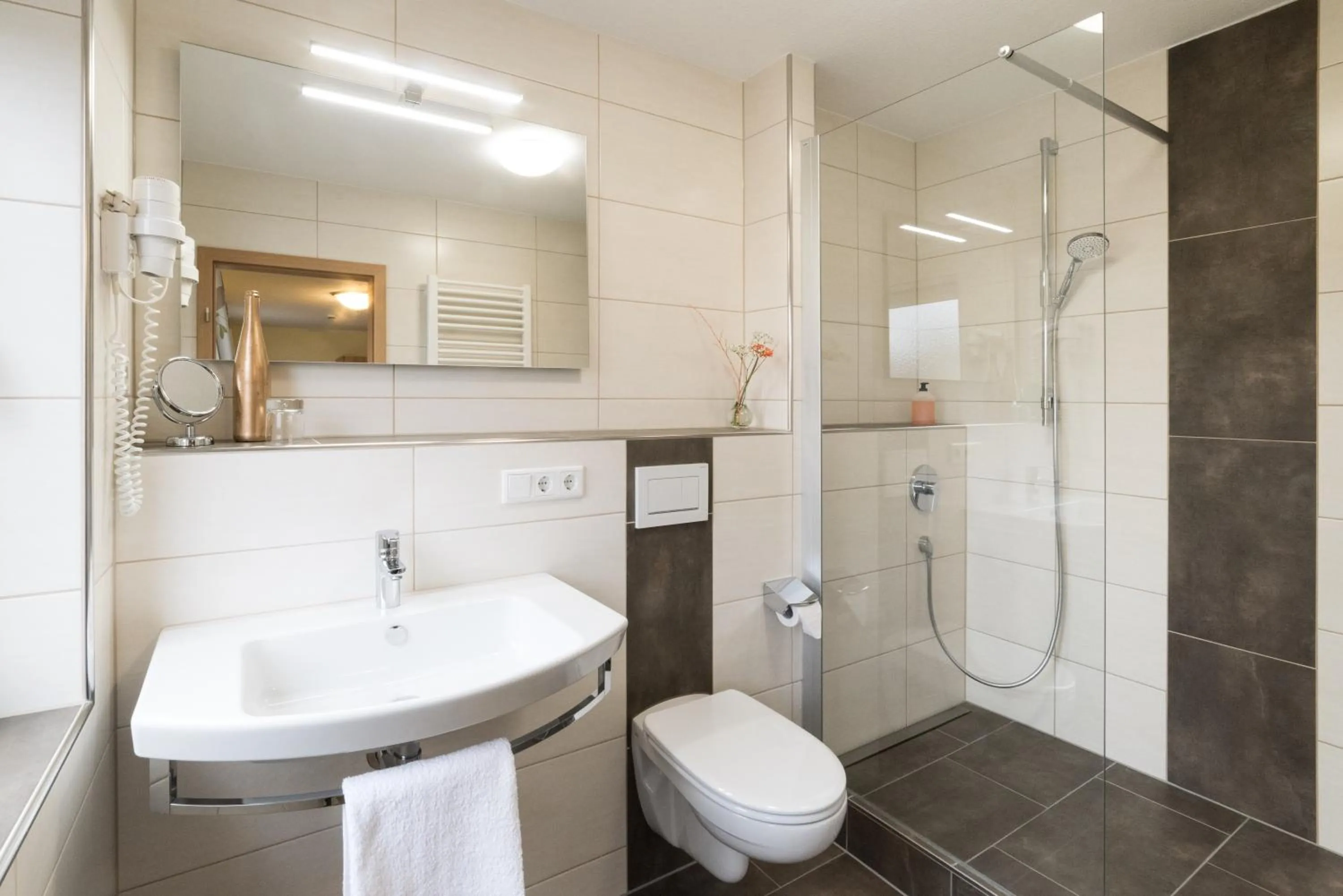 Bathroom in Hotel Garni Vier Jahreszeiten