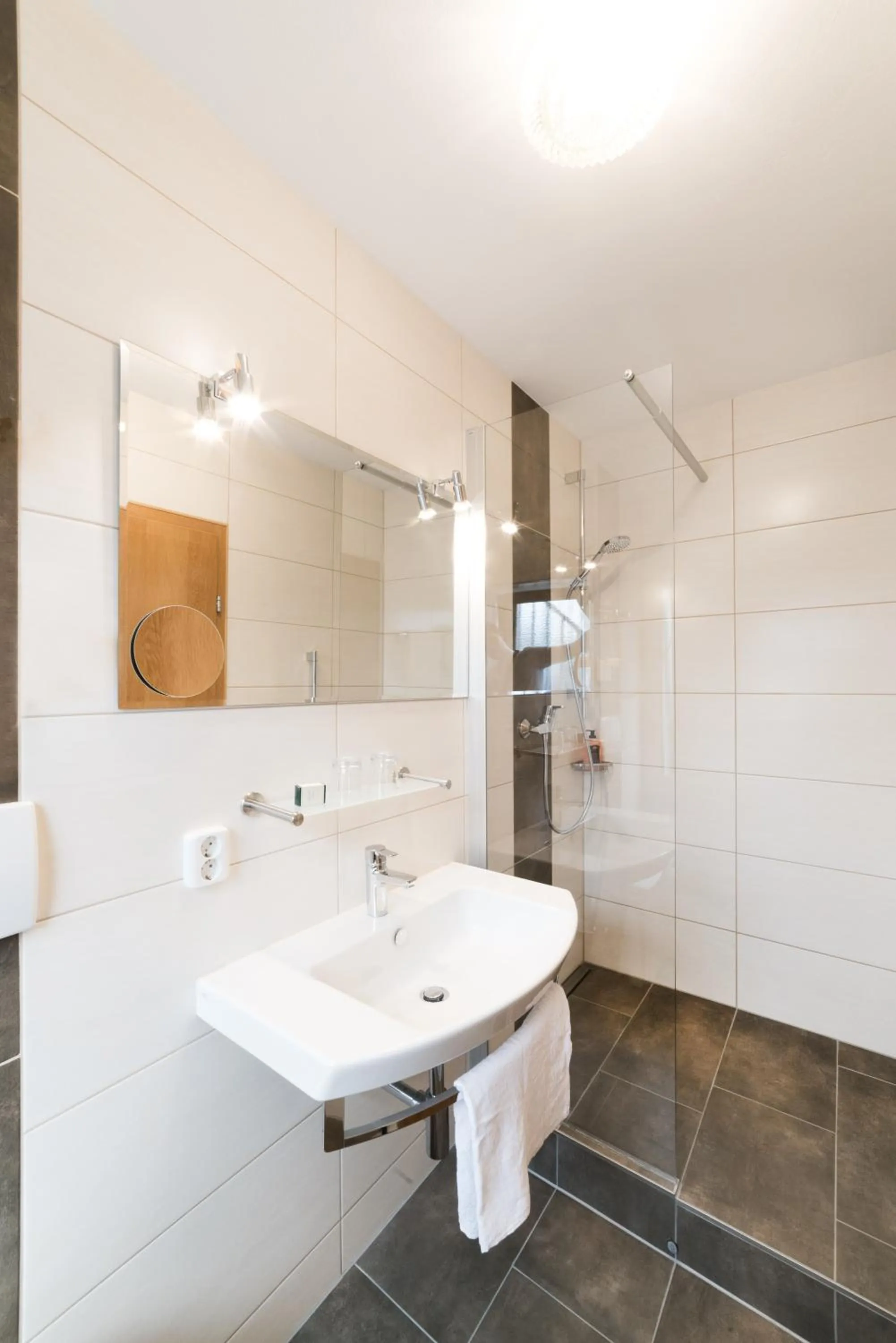 Bathroom in Hotel Garni Vier Jahreszeiten