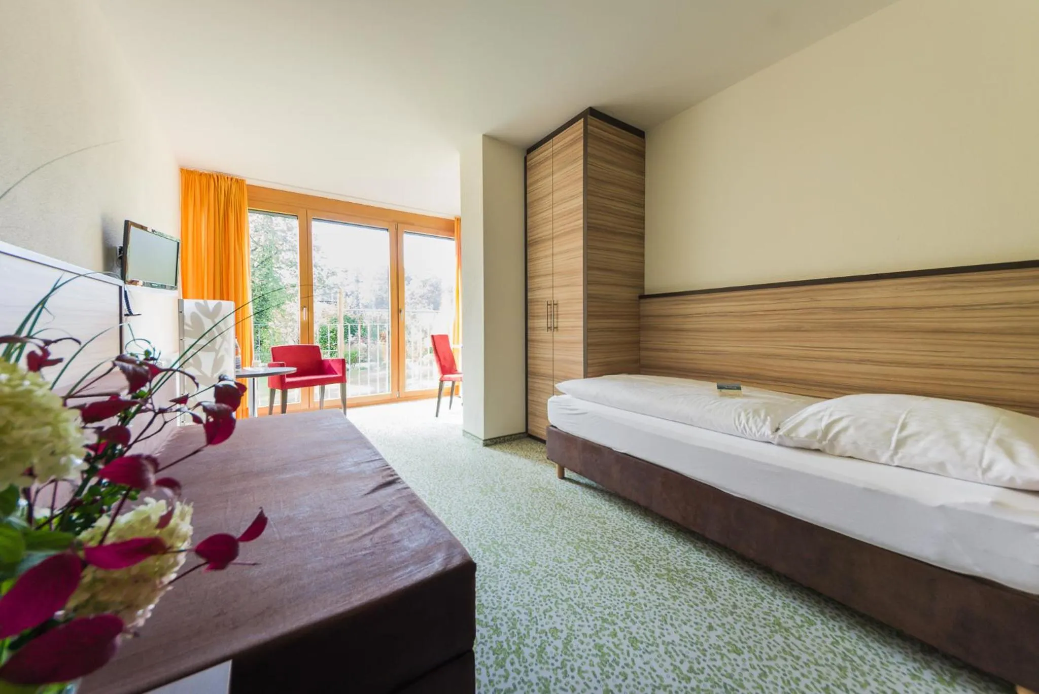 Photo of the whole room, Bed in Ammerseehäuser