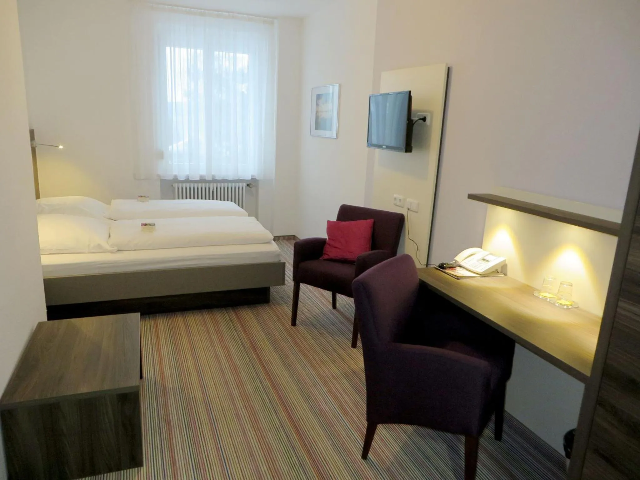 Photo of the whole room, Bed in Ammerseehäuser