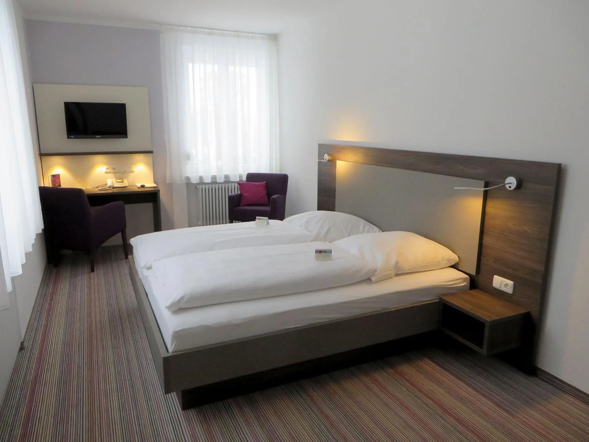 Photo of the whole room, Bed in Ammerseehäuser