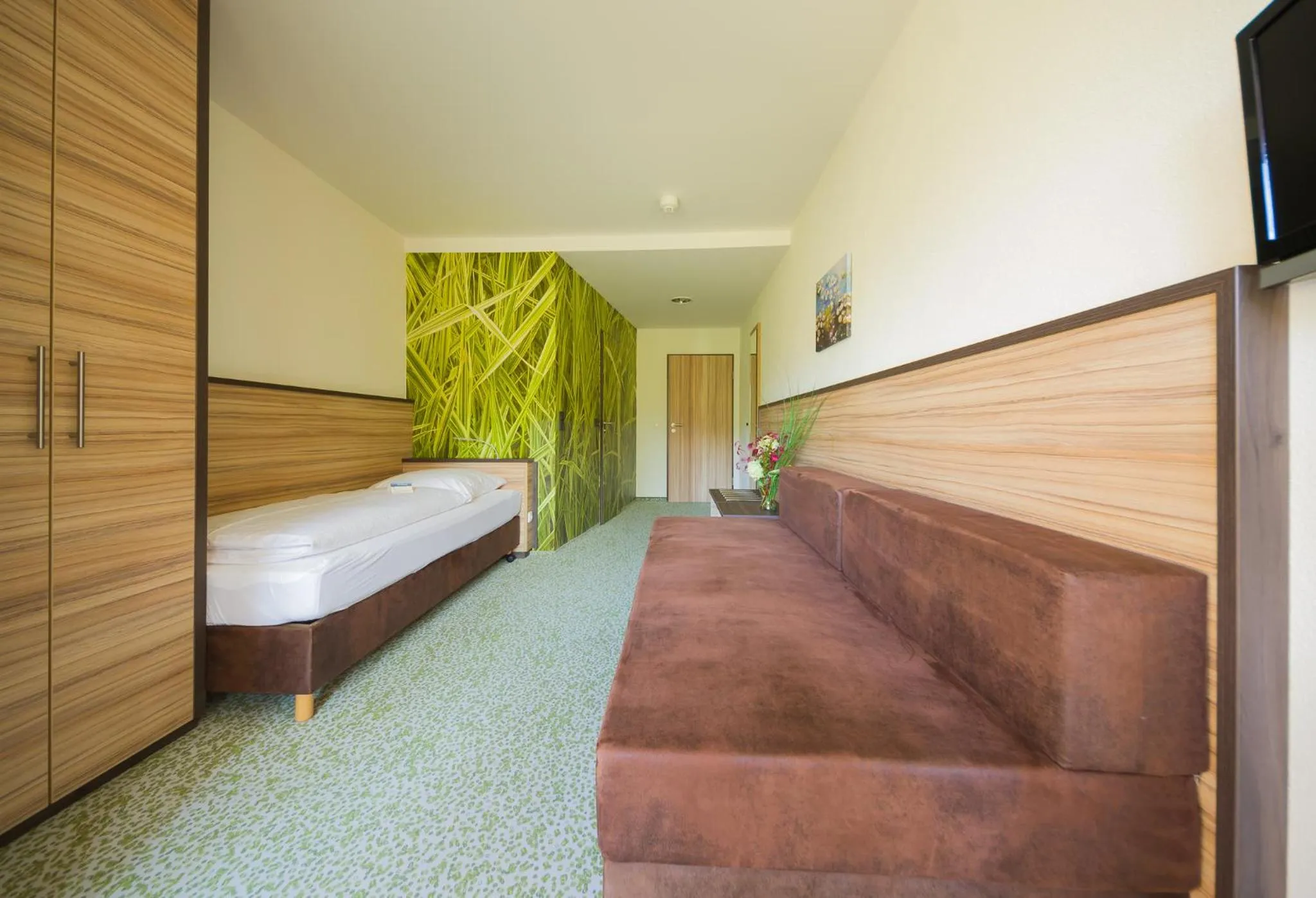 Photo of the whole room, Bed in Ammerseehäuser