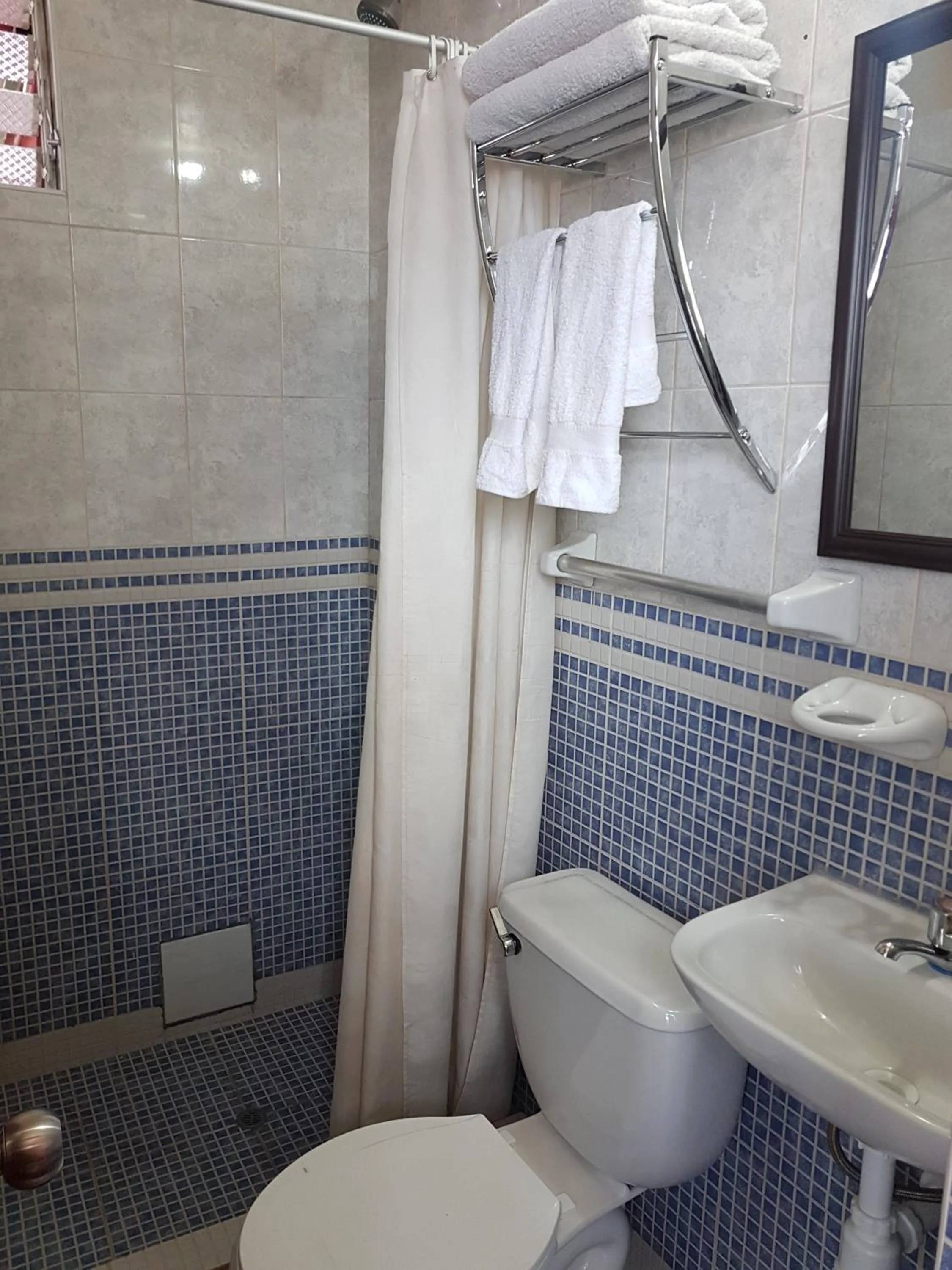 Bathroom in Kurumi Hostel