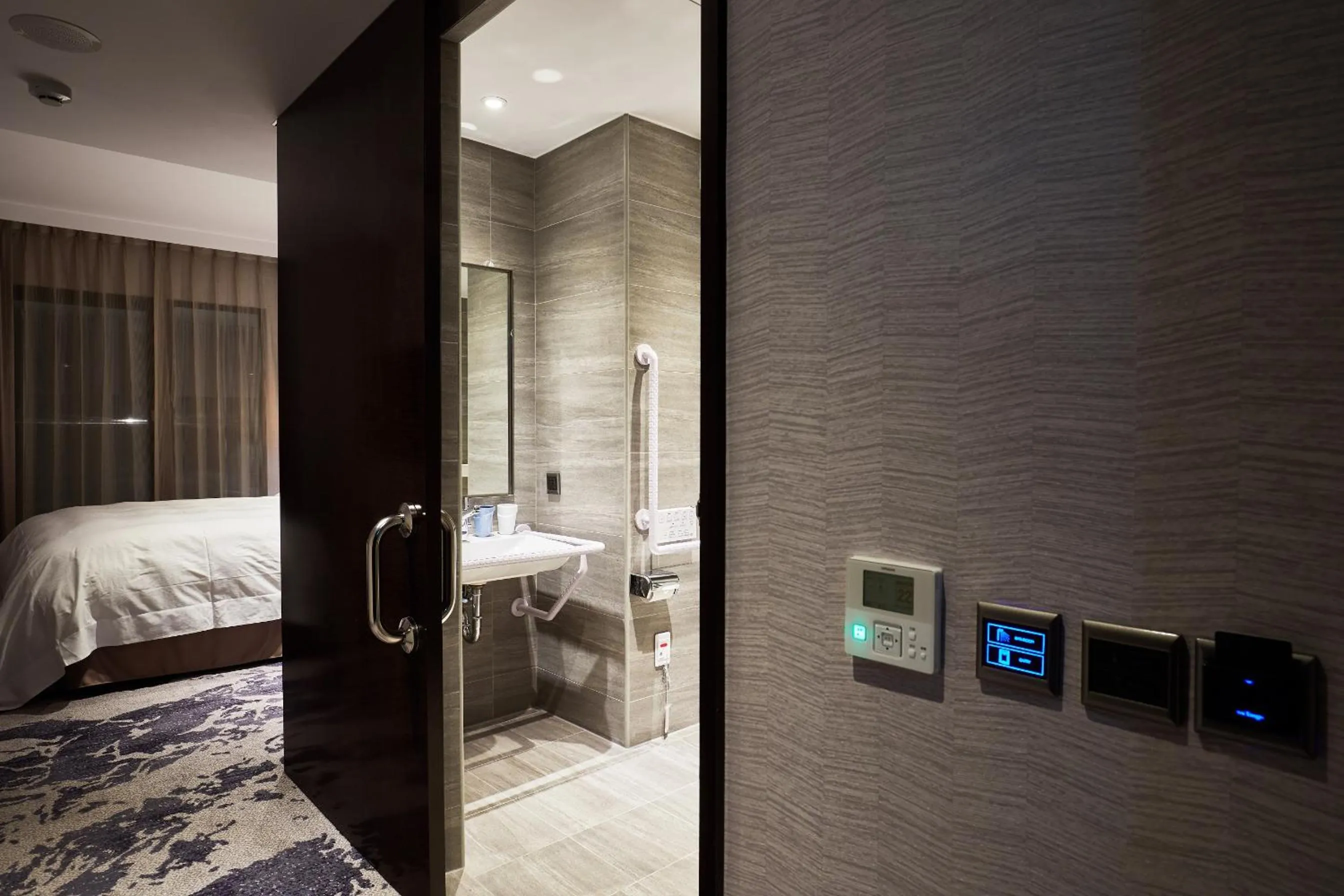 Bathroom, Bed in Tango Inn Taipei ZhongShan